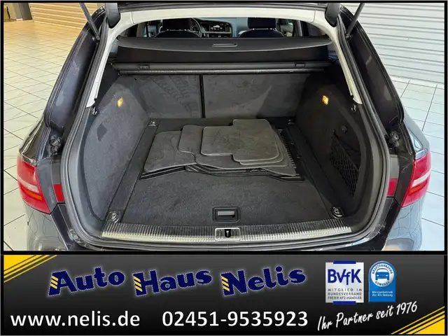 Audi A4 view 16