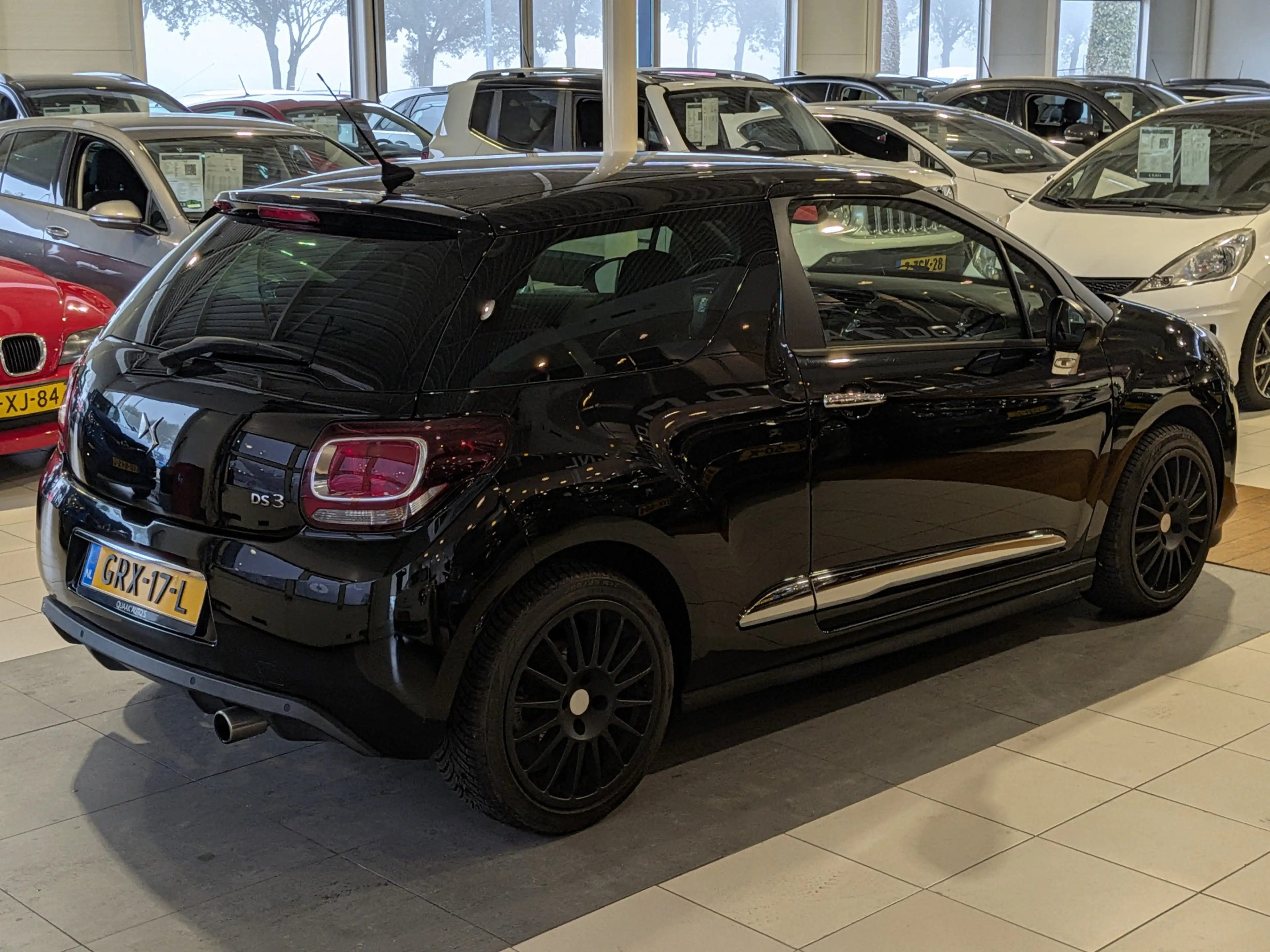 DS Automobiles DS 3 1.2 PureTech So Chic Automaat Airco, Cruise Contro — photo 4