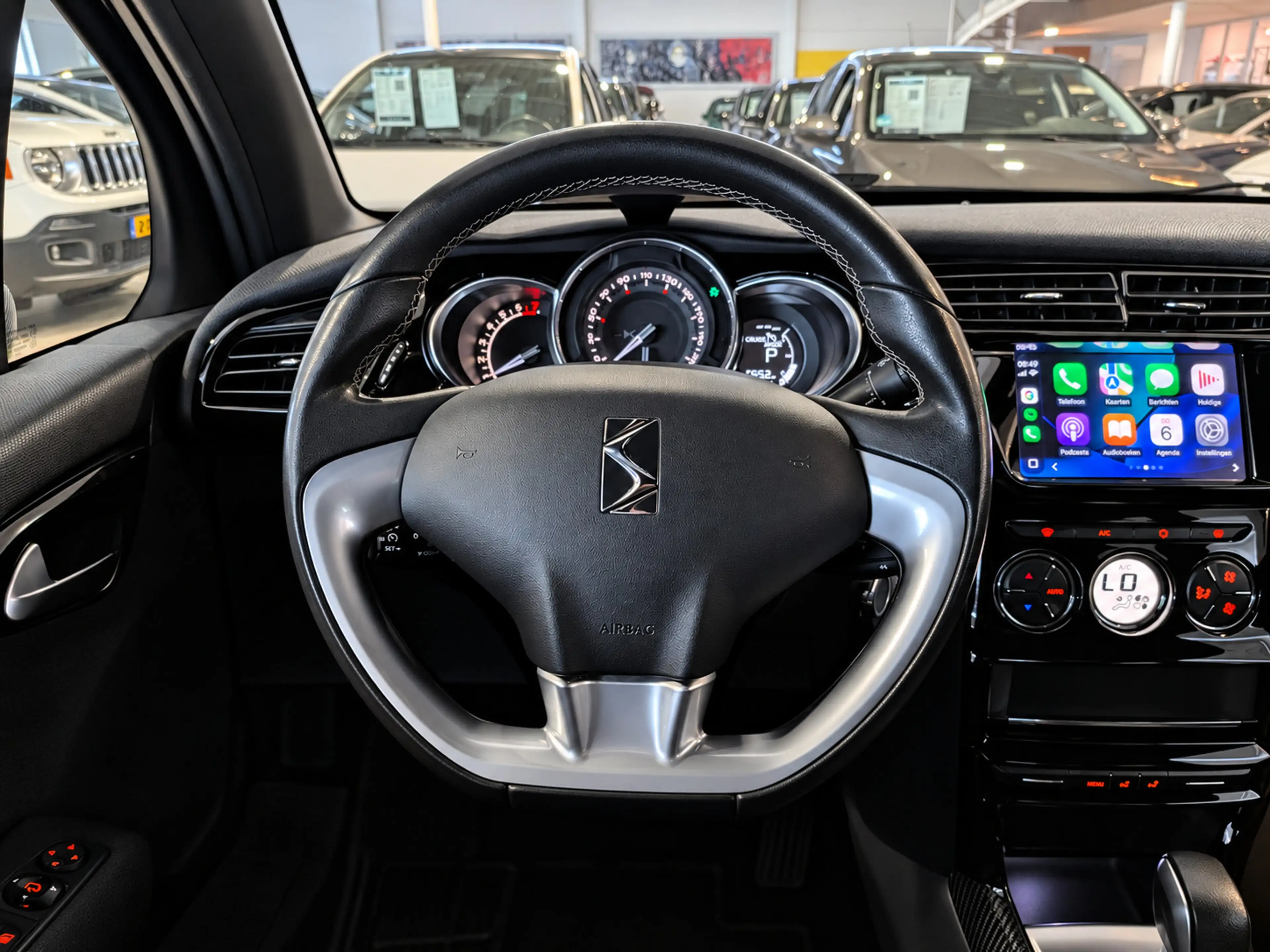 DS Automobiles DS 3 1.2 PureTech So Chic Automaat Airco, Cruise Contro — photo 10