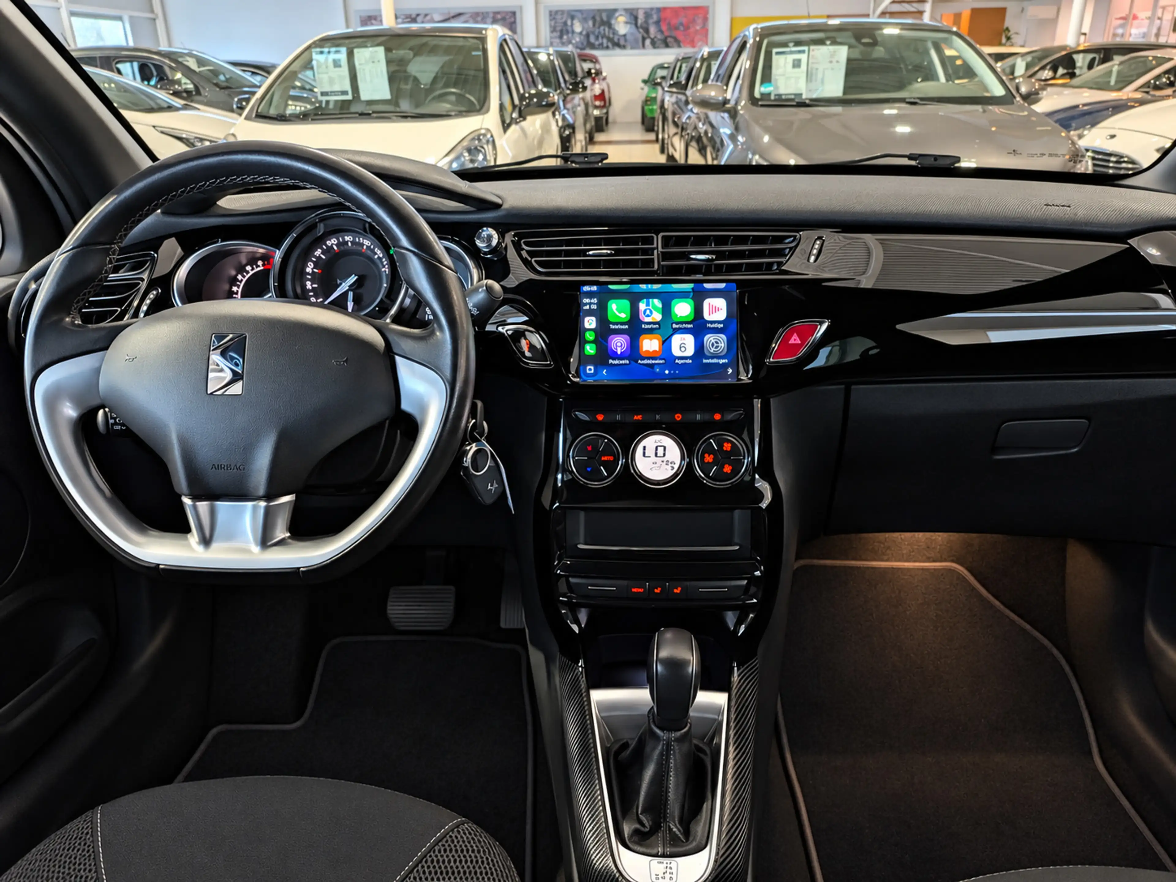 DS Automobiles DS 3 1.2 PureTech So Chic Automaat Airco, Cruise Contro — photo 9