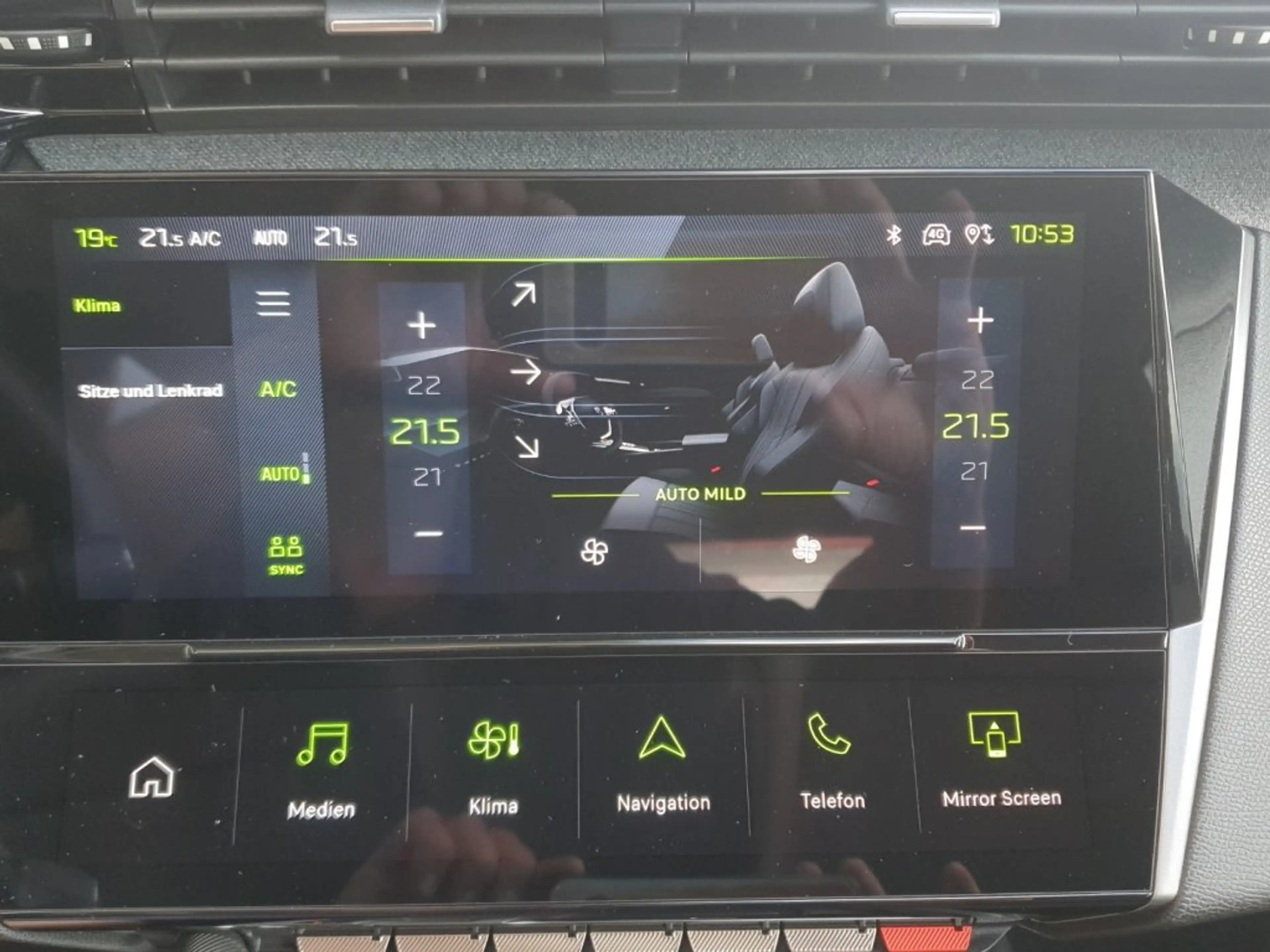 Peugeot 308 Allure MHEV 145 e-DCS6 — photo 23