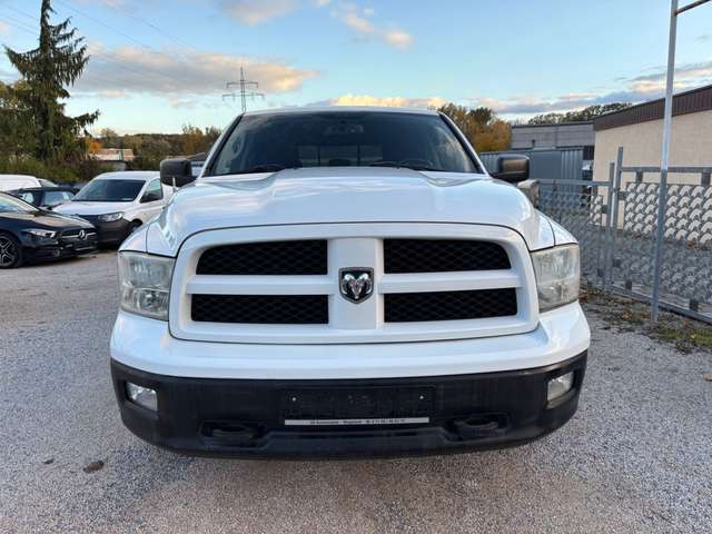 Dodge RAM 1500,AHK,CAB, 5.7Liter,TüV10/2026