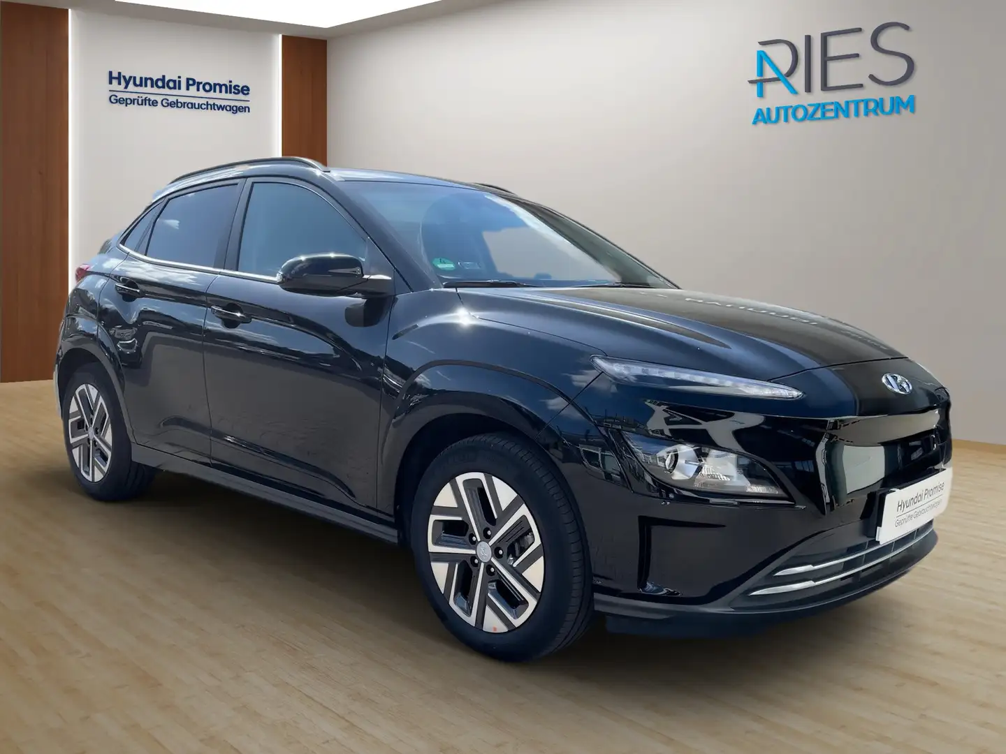 Hyundai KONA Edition 30+ Elektro *KlimaA*Navi*SoundSys Schwarz - 2