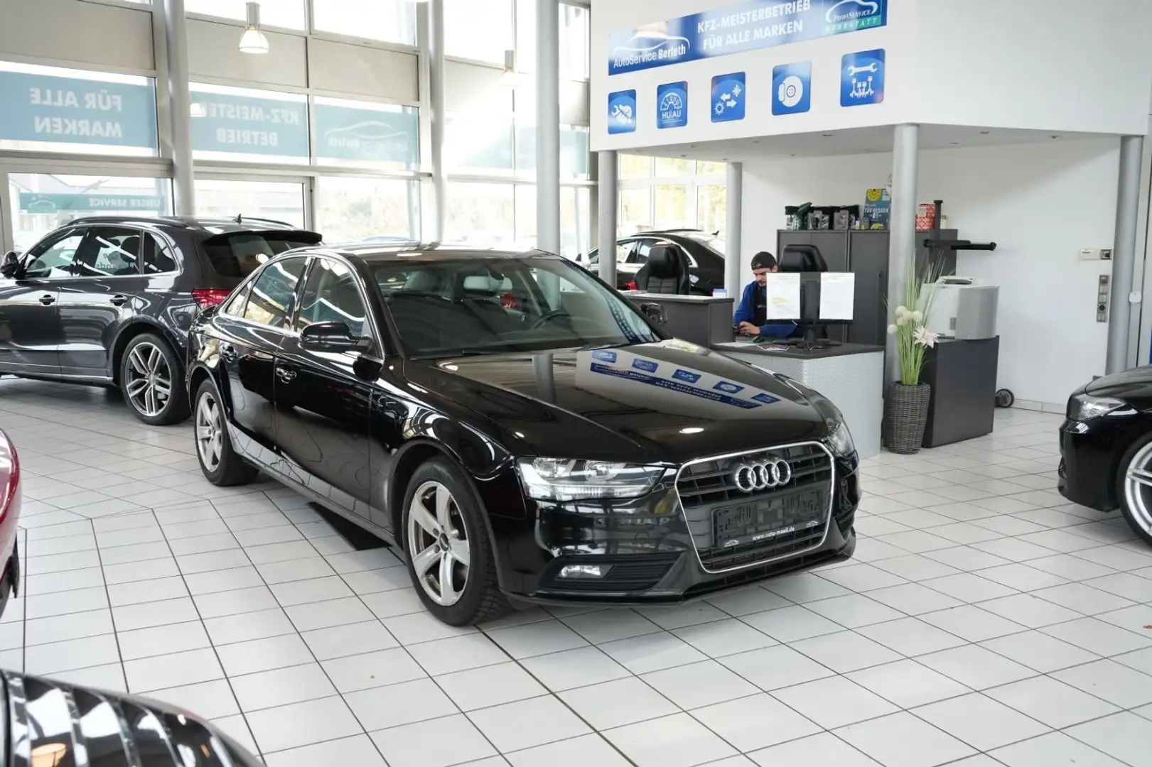 Audi A4 Lim. Ambiente Automatik *2.Hand Noir - 1