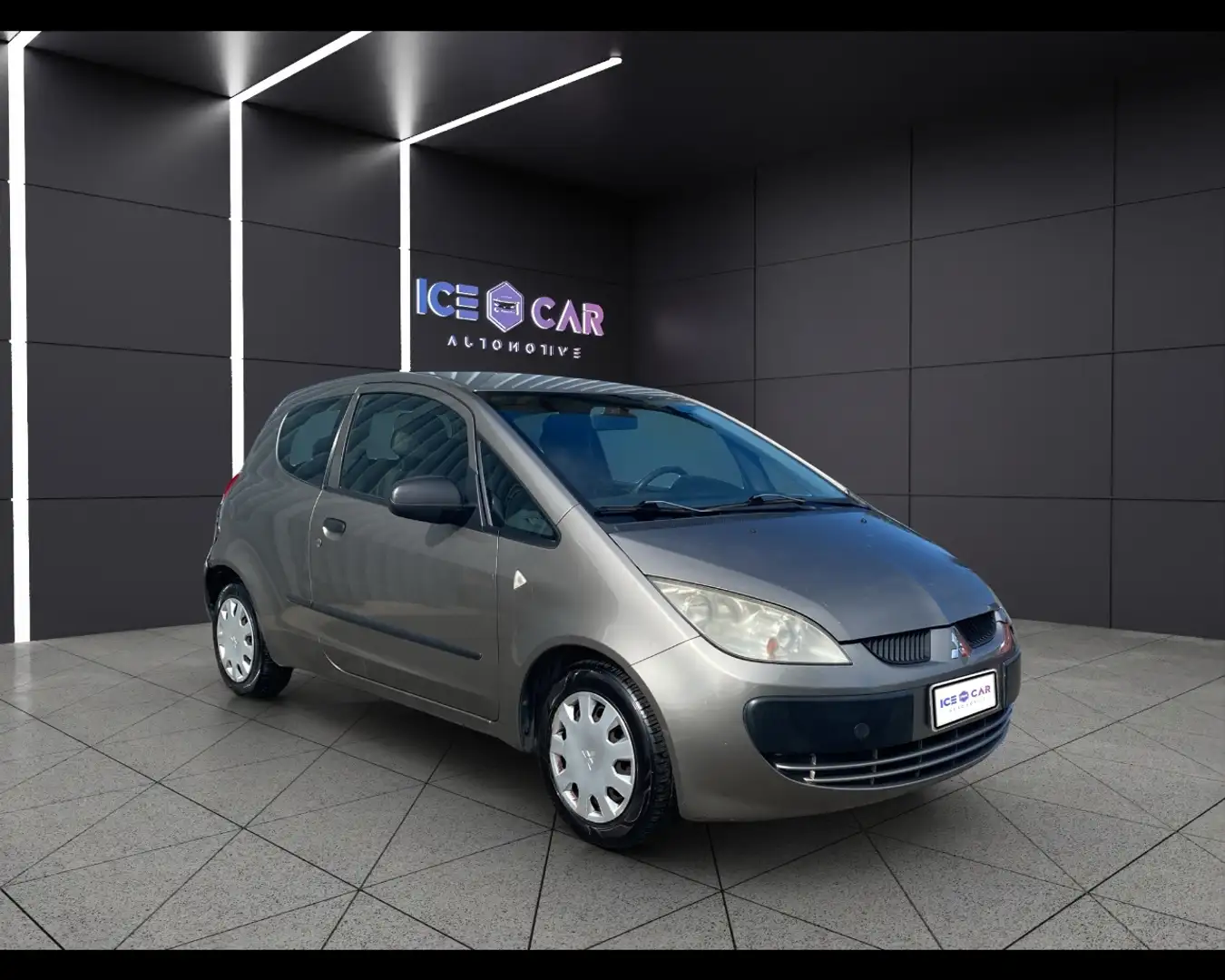 Mitsubishi Colt 6ª serie - Colt 1.1 12V 3p. GPL Inform Grijs - 2