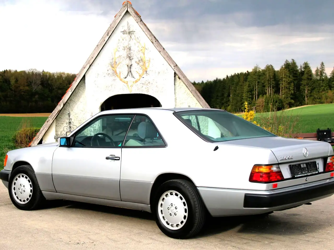 Mercedes-Benz CE 230 Oldtimer H-Kennz., W 124, 5 Gang Schaltgetriebe, foto 2