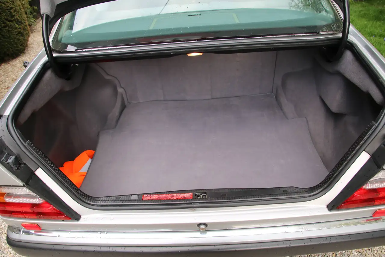 Mercedes-Benz CE 230 Oldtimer H-Kennz., W 124, 5 Gang Schaltgetriebe, foto 12