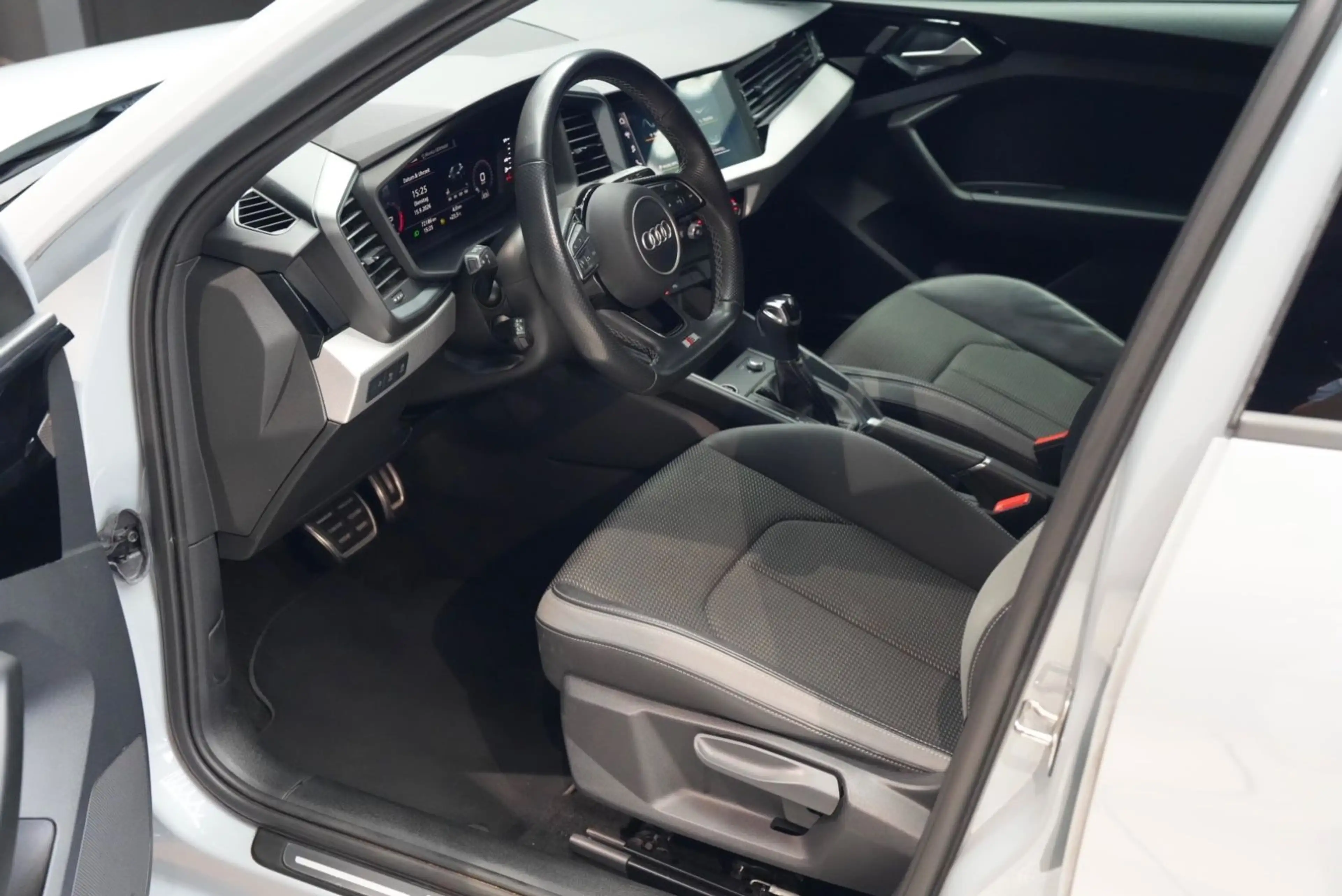Audi A1 Sportback 35 TFSI S line*KAMERA*LED*2x-S-LINE — photo 12