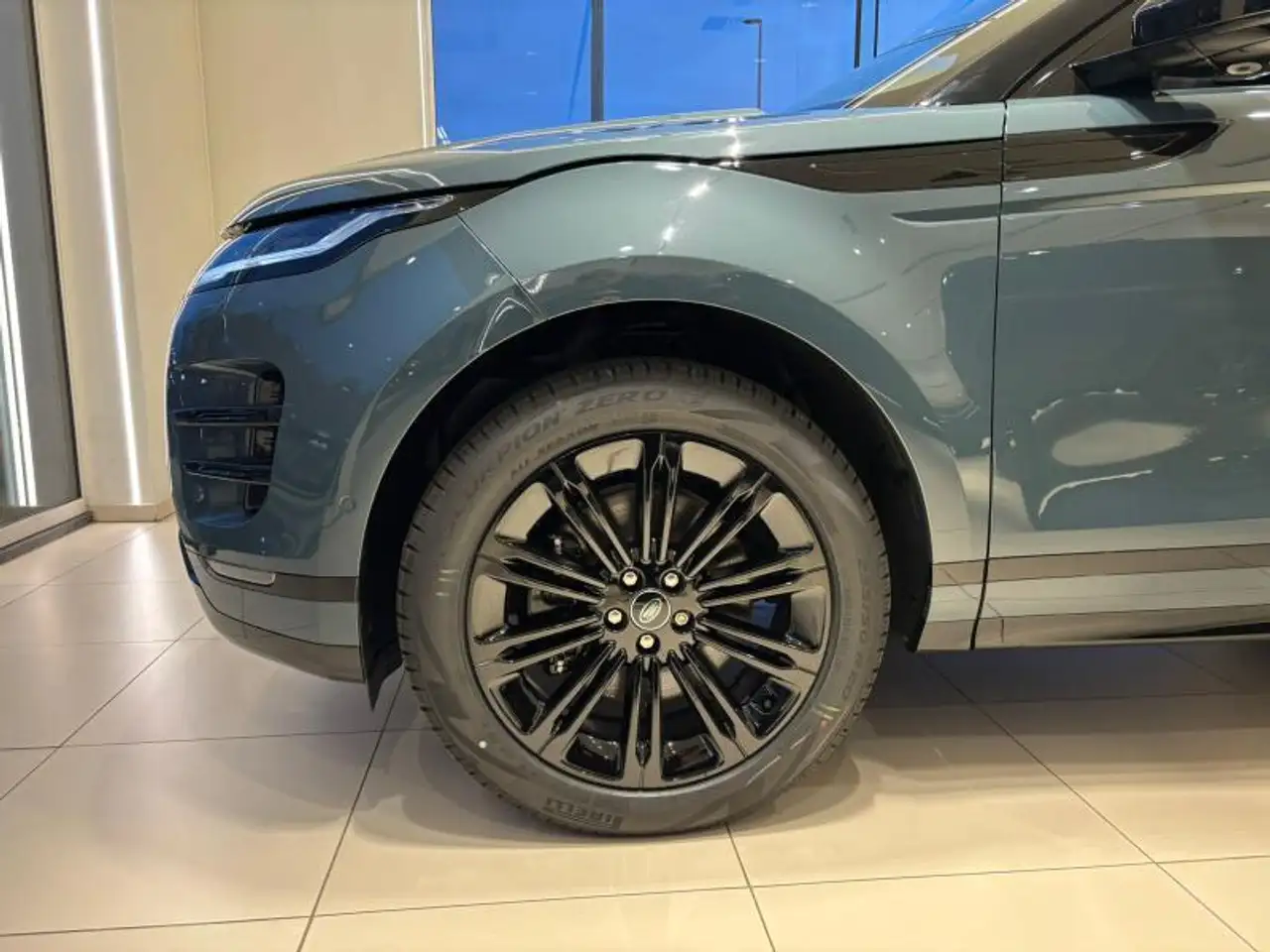 Land Rover Range Rover Evoque 2026