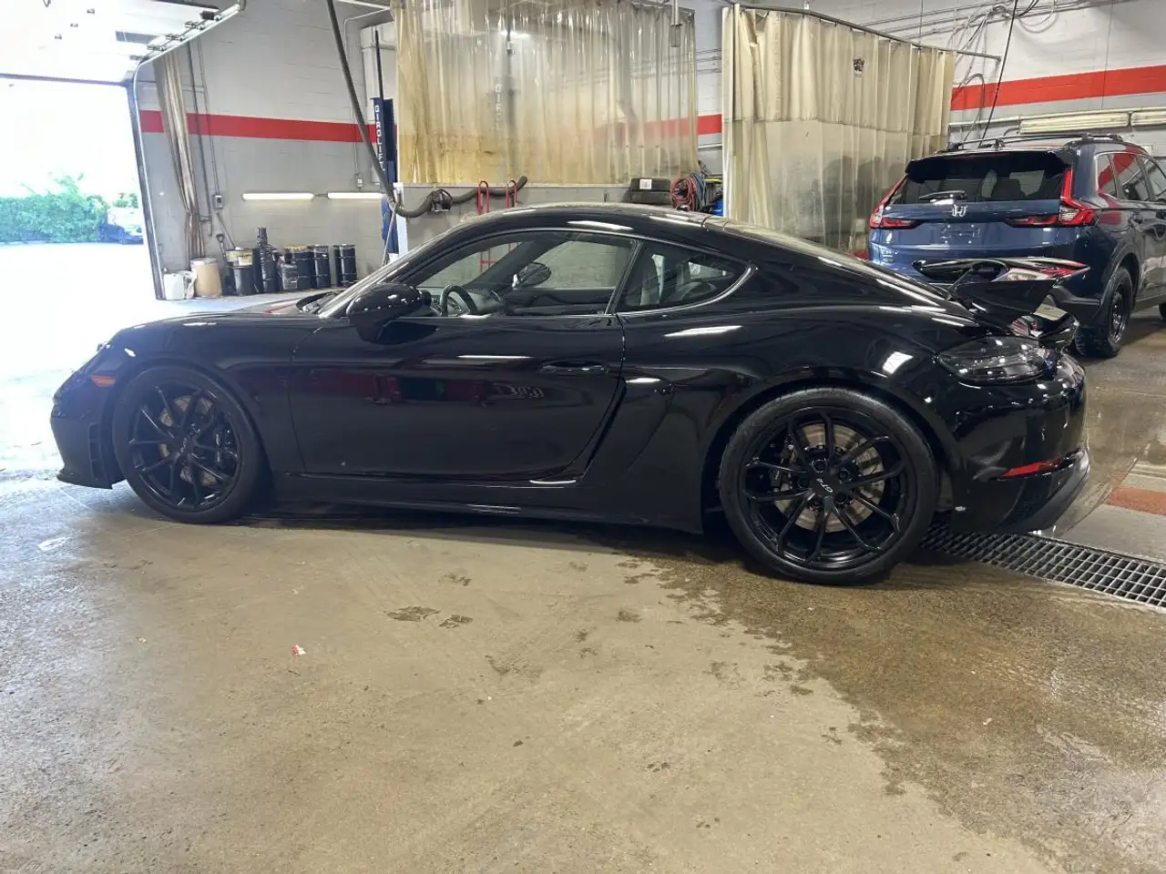 2022 Porsche 718 Cayman