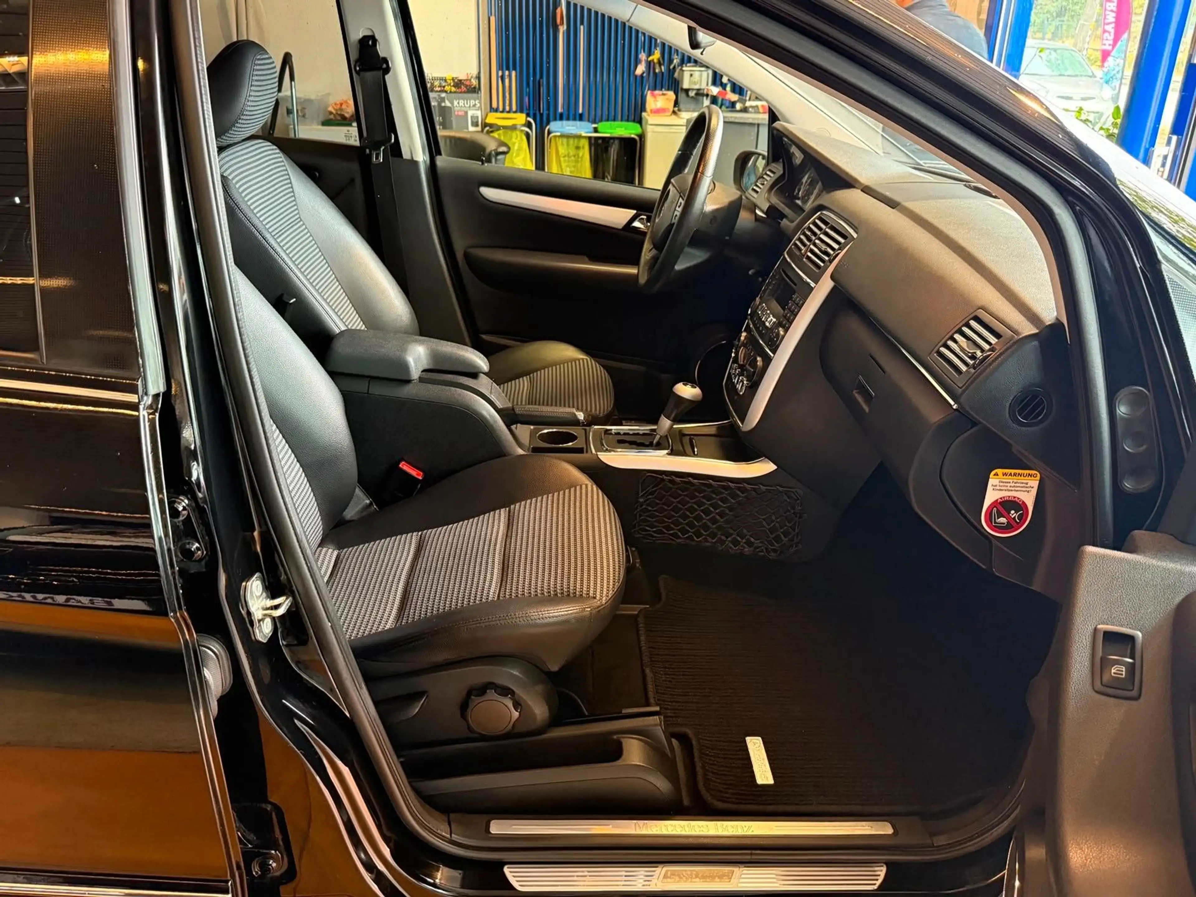 Mercedes-Benz B 200 Turbo Automatik / Teilleder / Navi — photo 13
