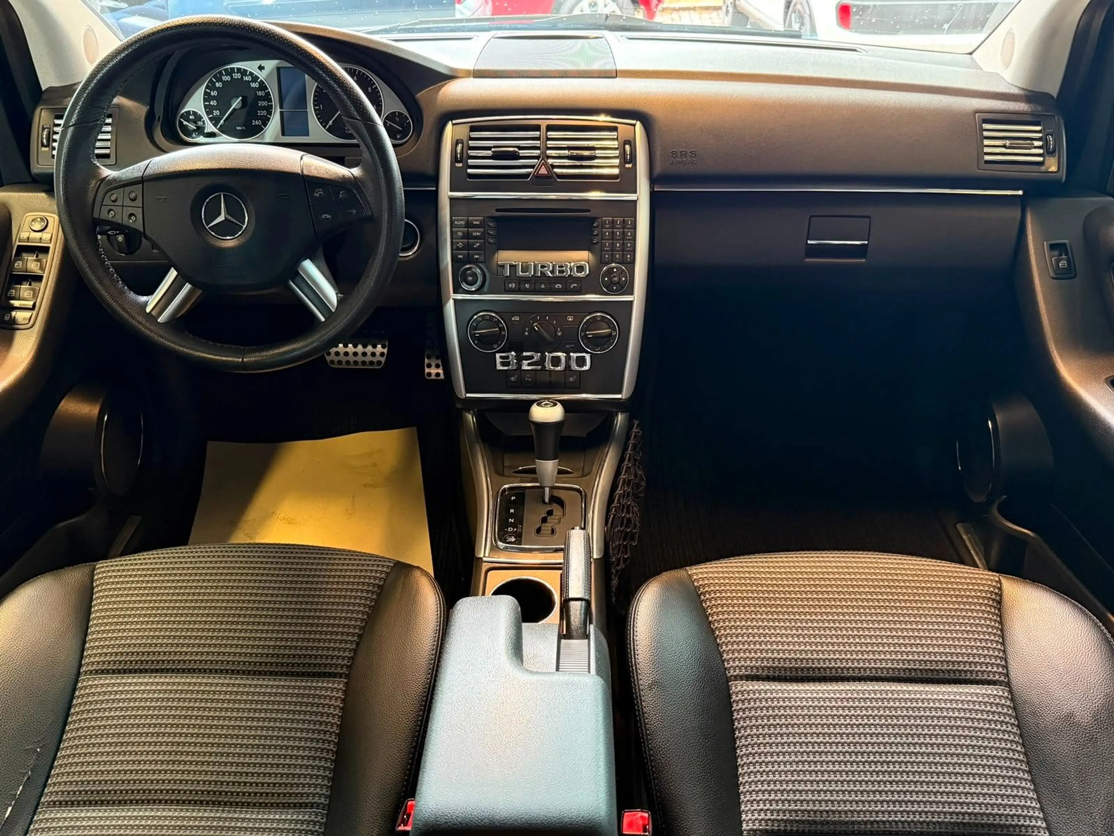 Mercedes-Benz B 200 Turbo Automatik / Teilleder / Navi — photo 15
