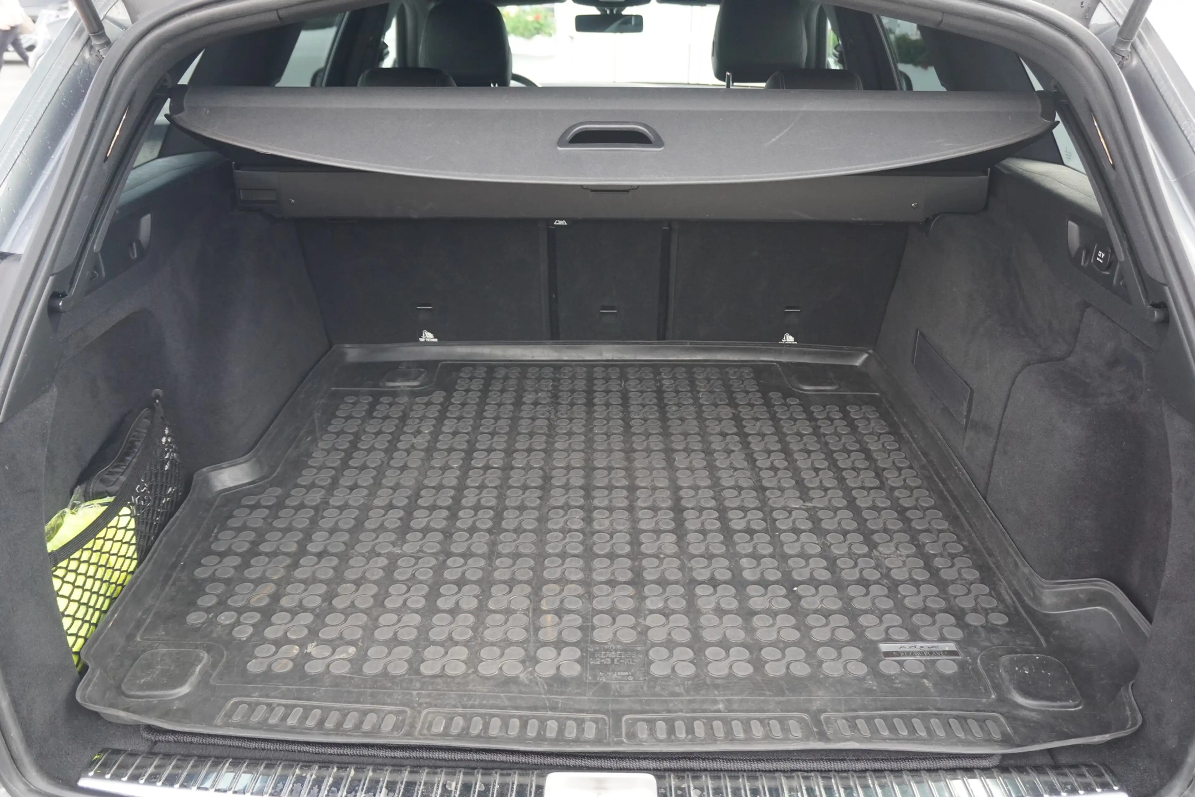 Mercedes-Benz E 200 E200 T-Modell AMG Line LED Navi Tempomat DAB — photo 9