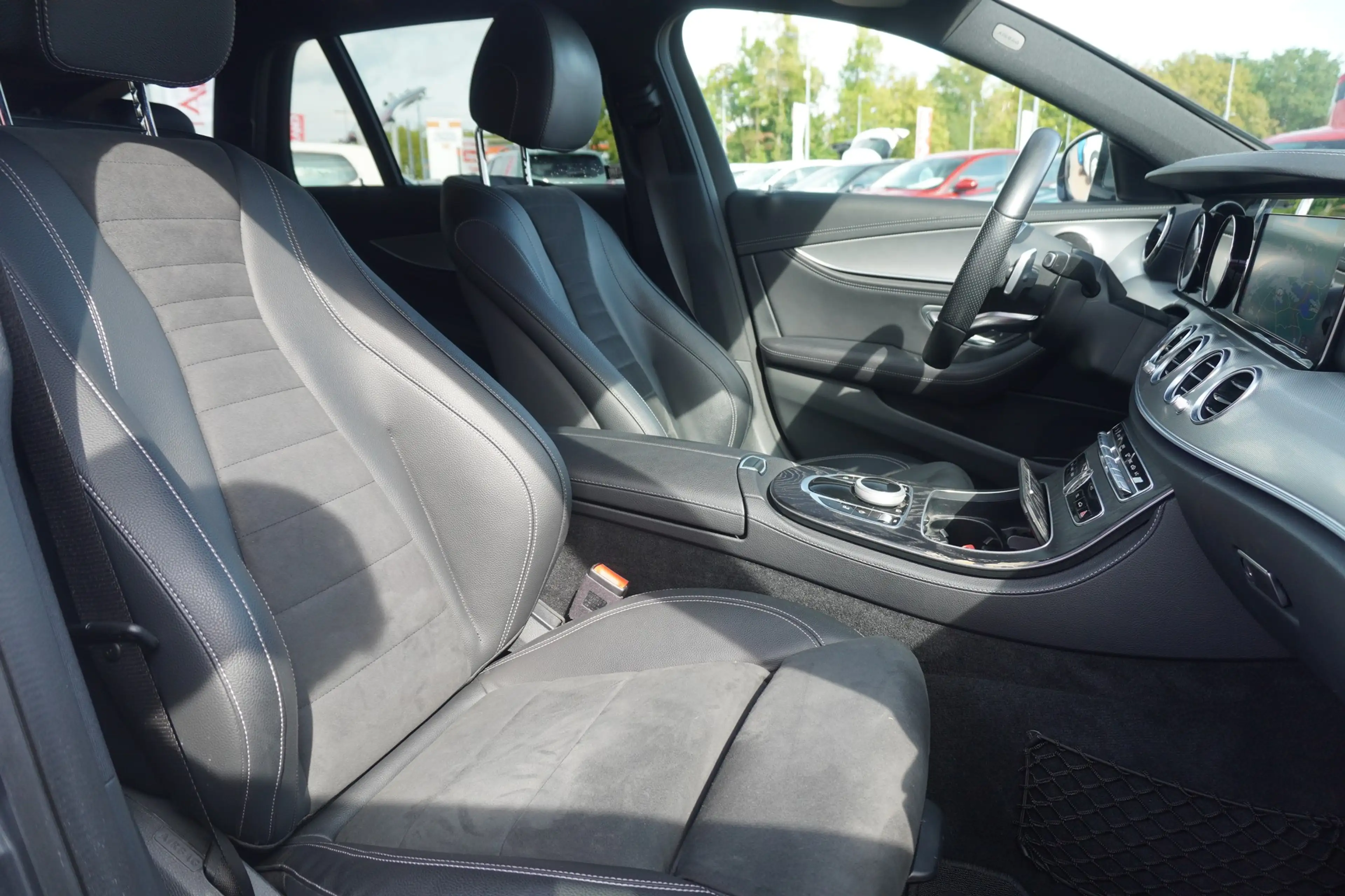 Mercedes-Benz E 200 E200 T-Modell AMG Line LED Navi Tempomat DAB — photo 15