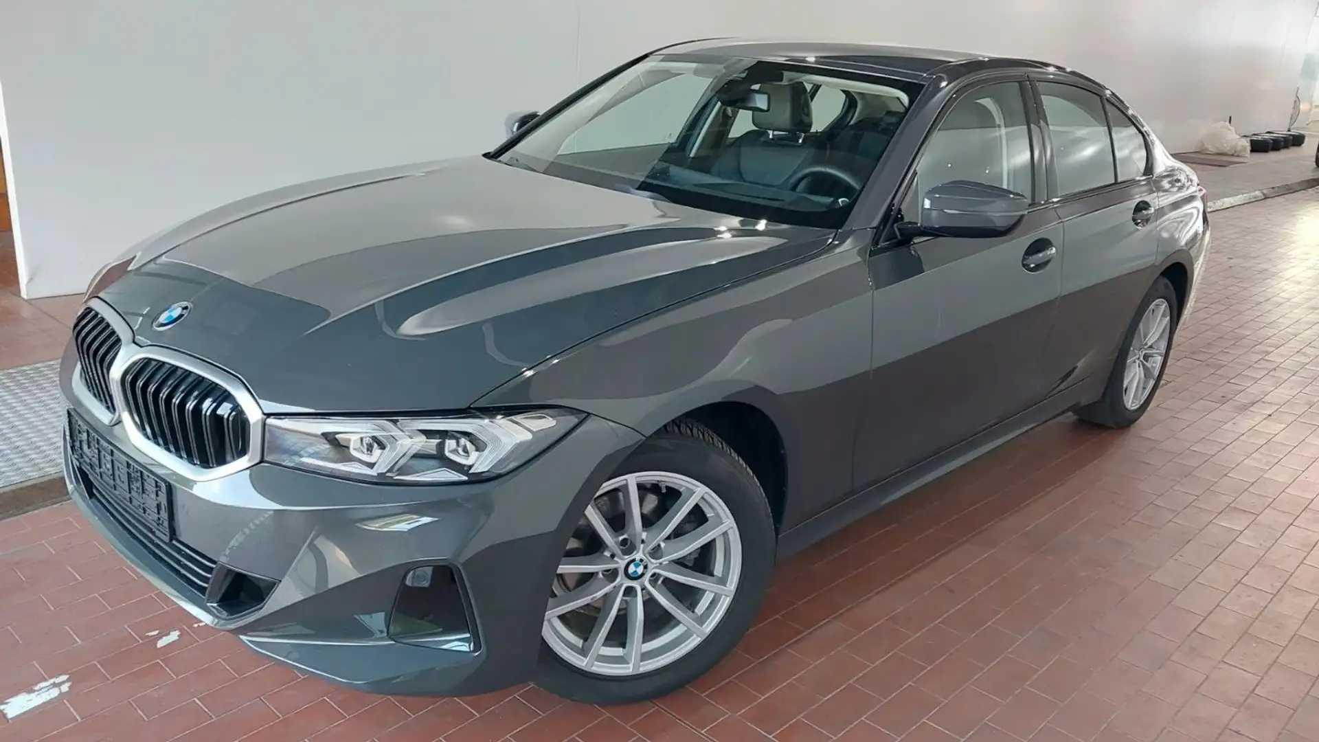 BMW 318 i Limousine /LEDER / HEAD-UP / MEMORY / LED Grigio - 1
