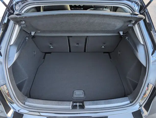 Mercedes-Benz A-Class view 24