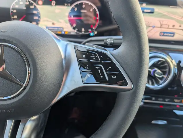 Mercedes-Benz A-Class view 17