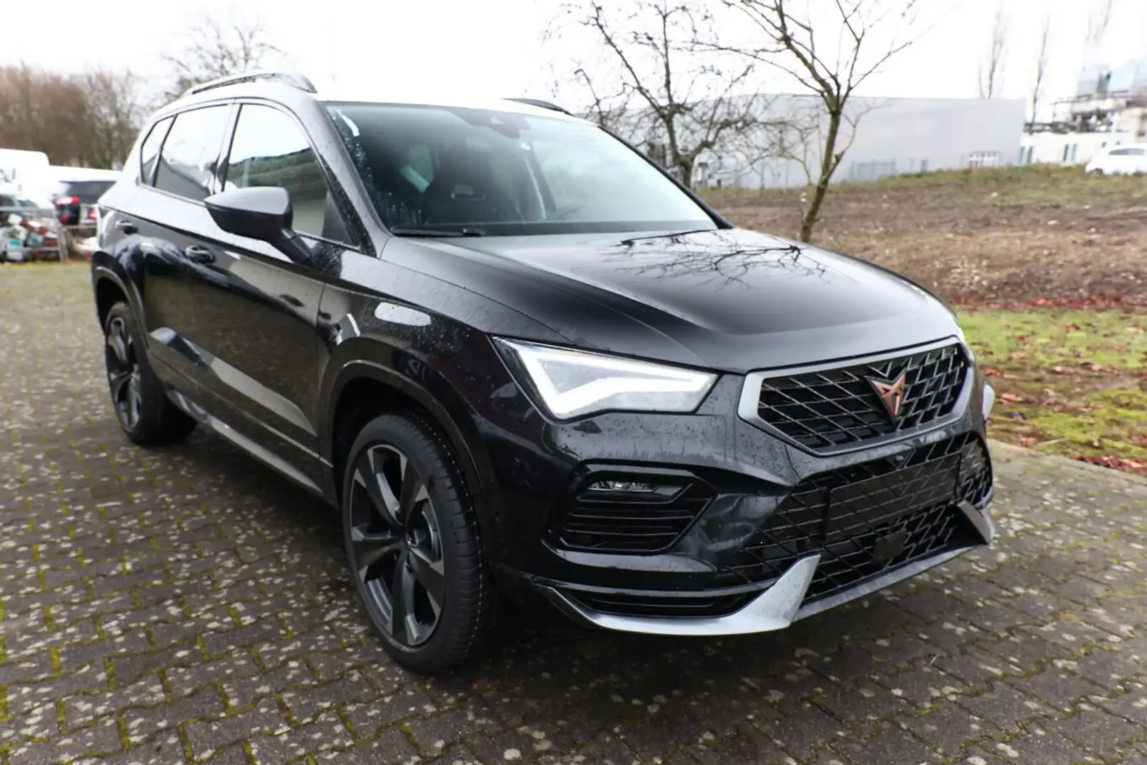 CUPRA Ateca DSG Nav Keyl Kam ACC 5JGarantie SHZ+LHZ 110 kW ... Schwarz - 2