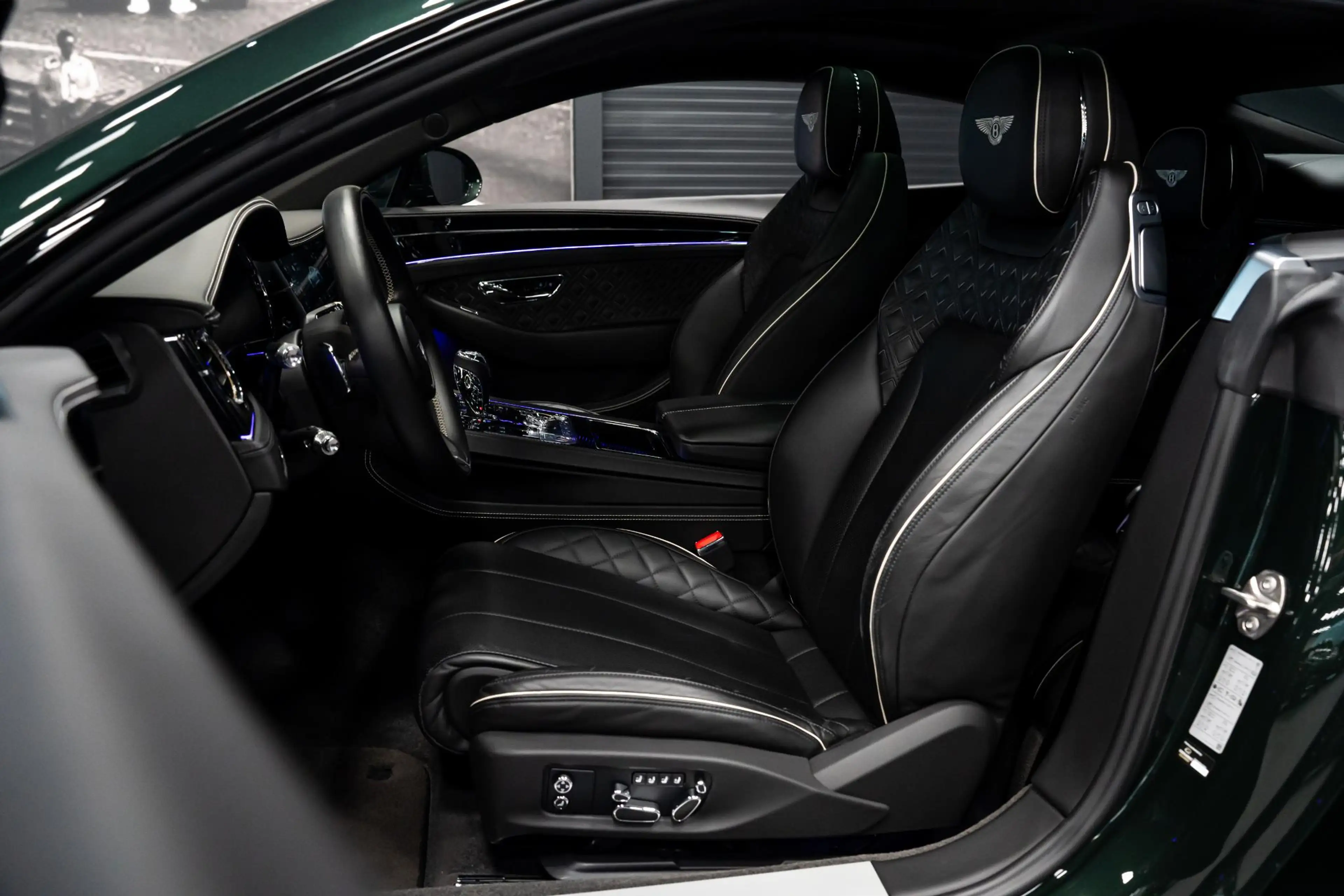 Bentley Continental GT 4.0 V8 *NAIM / Panorama / Stoelventilatie- + massa — photo 3