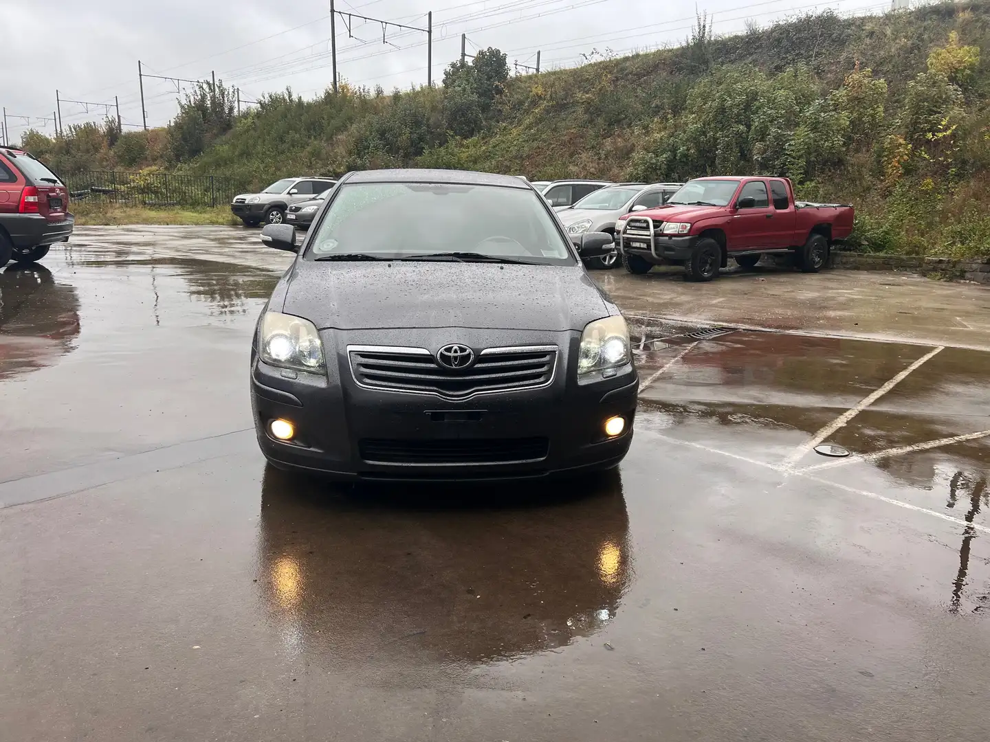 Toyota Avensis Avensis 2.0i VVT-i 16v D4 Linea Sol Gris - 1