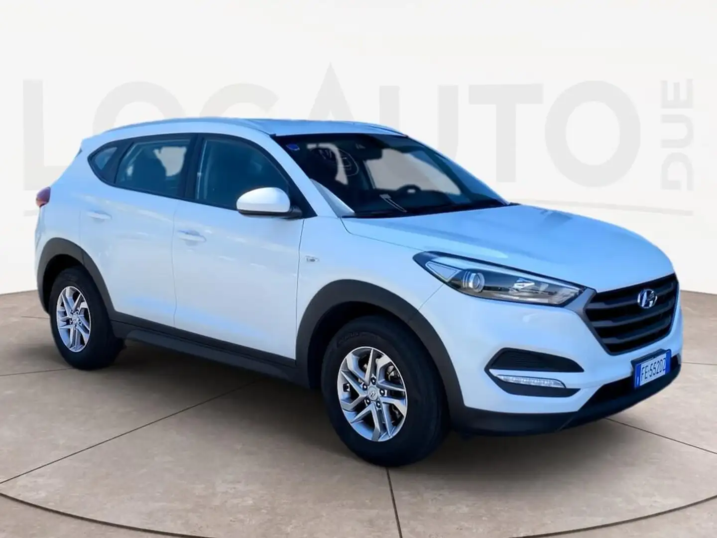 Hyundai TUCSON 2.0 crdi Classic 4wd 136cv Weiß - 2