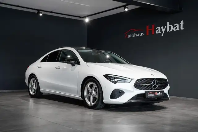 Mercedes-Benz CLA 250 4M Coupe Pano DISTR MBUX Leder Kamera