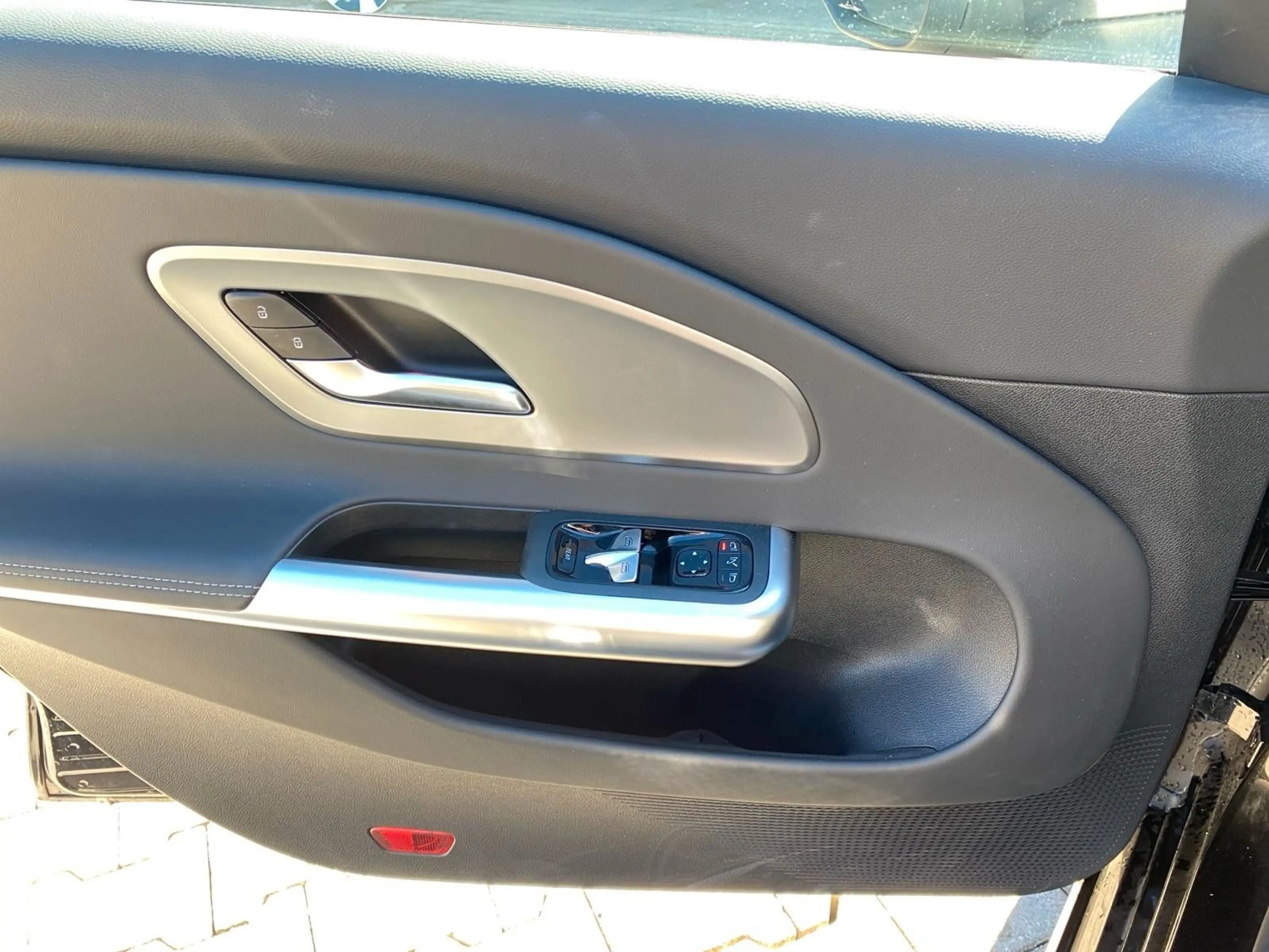 Mercedes-Benz CLA 180 — photo 11