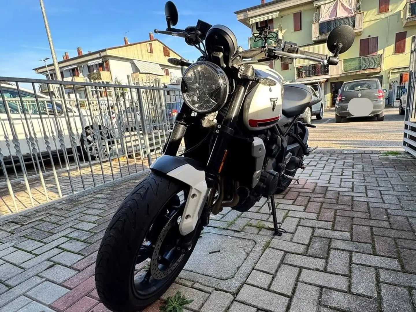 Triumph Trident 660 Biały - 1