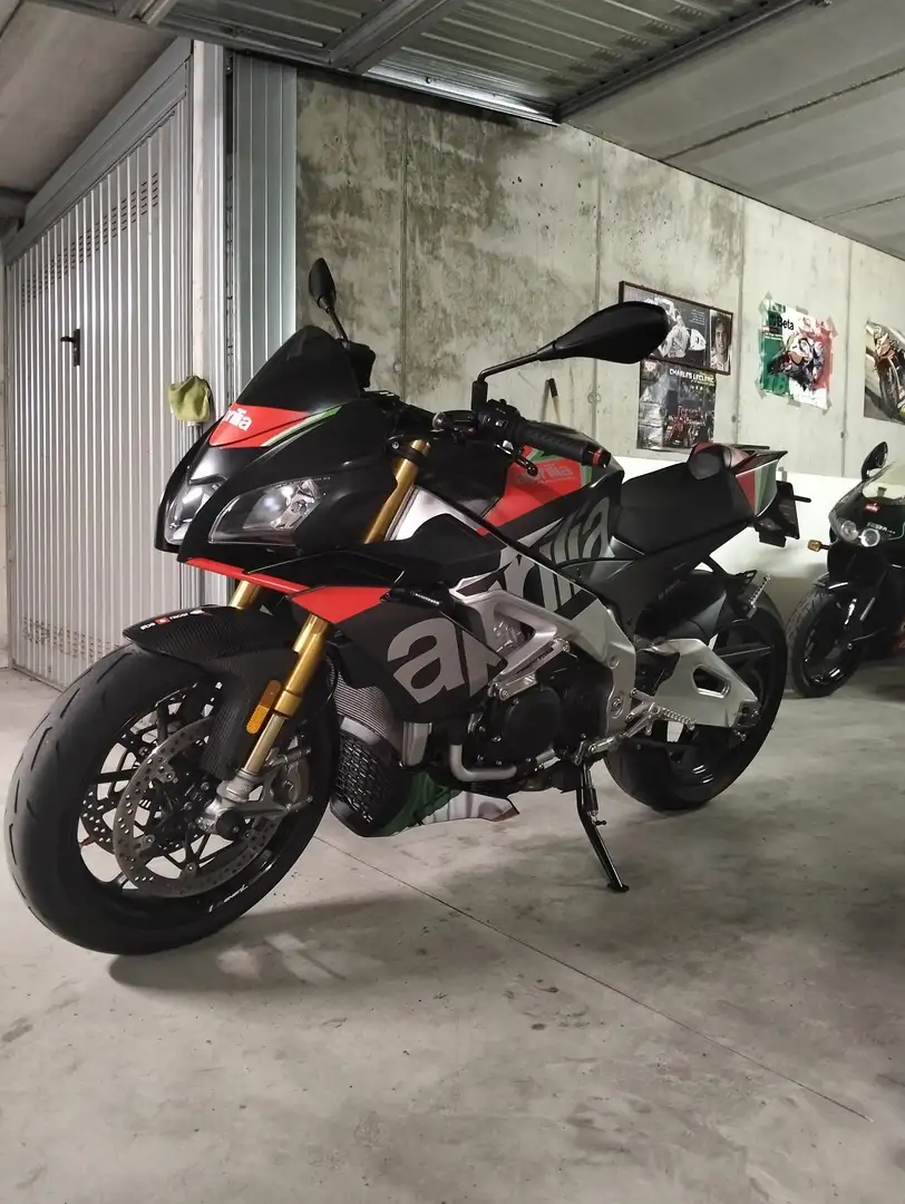 Aprilia Tuono factory Czarny - 2