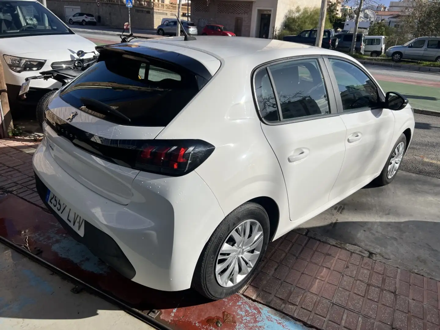 Peugeot 208 1.5 BlueHDi S&S Active 100 Blanc - 2