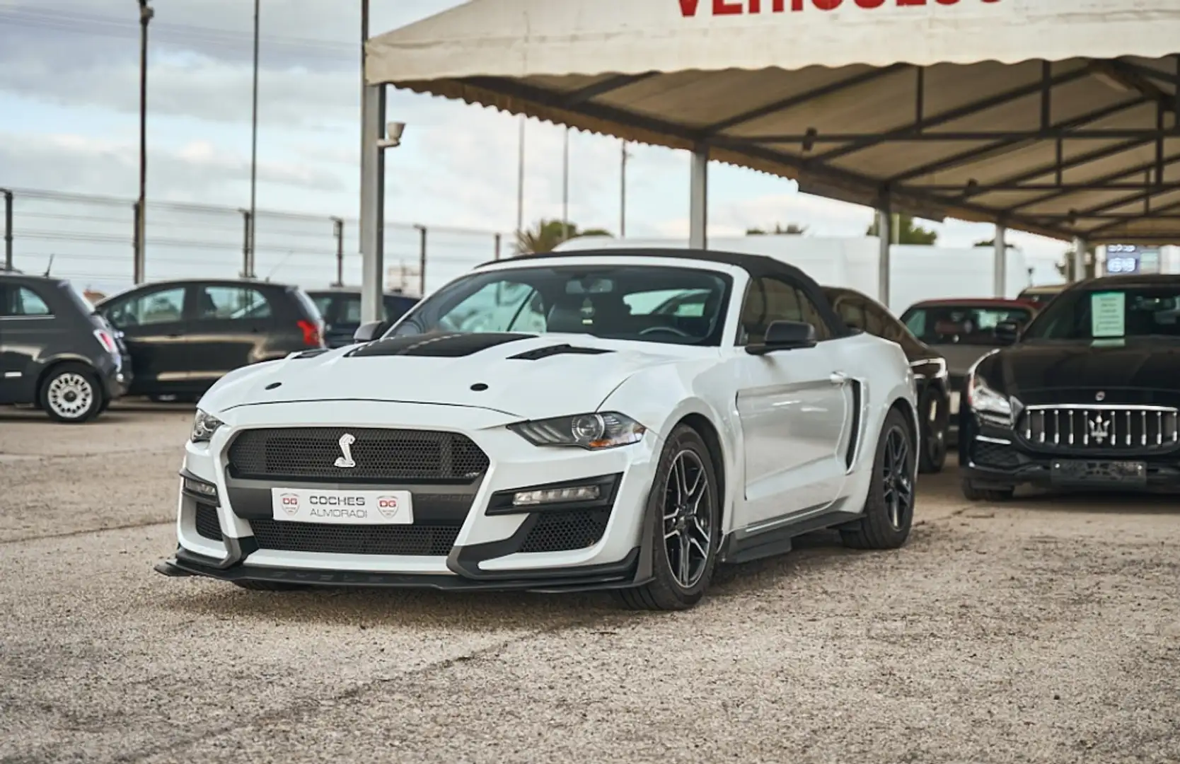 Ford Mustang Cabrio Aut. Blanco - 2