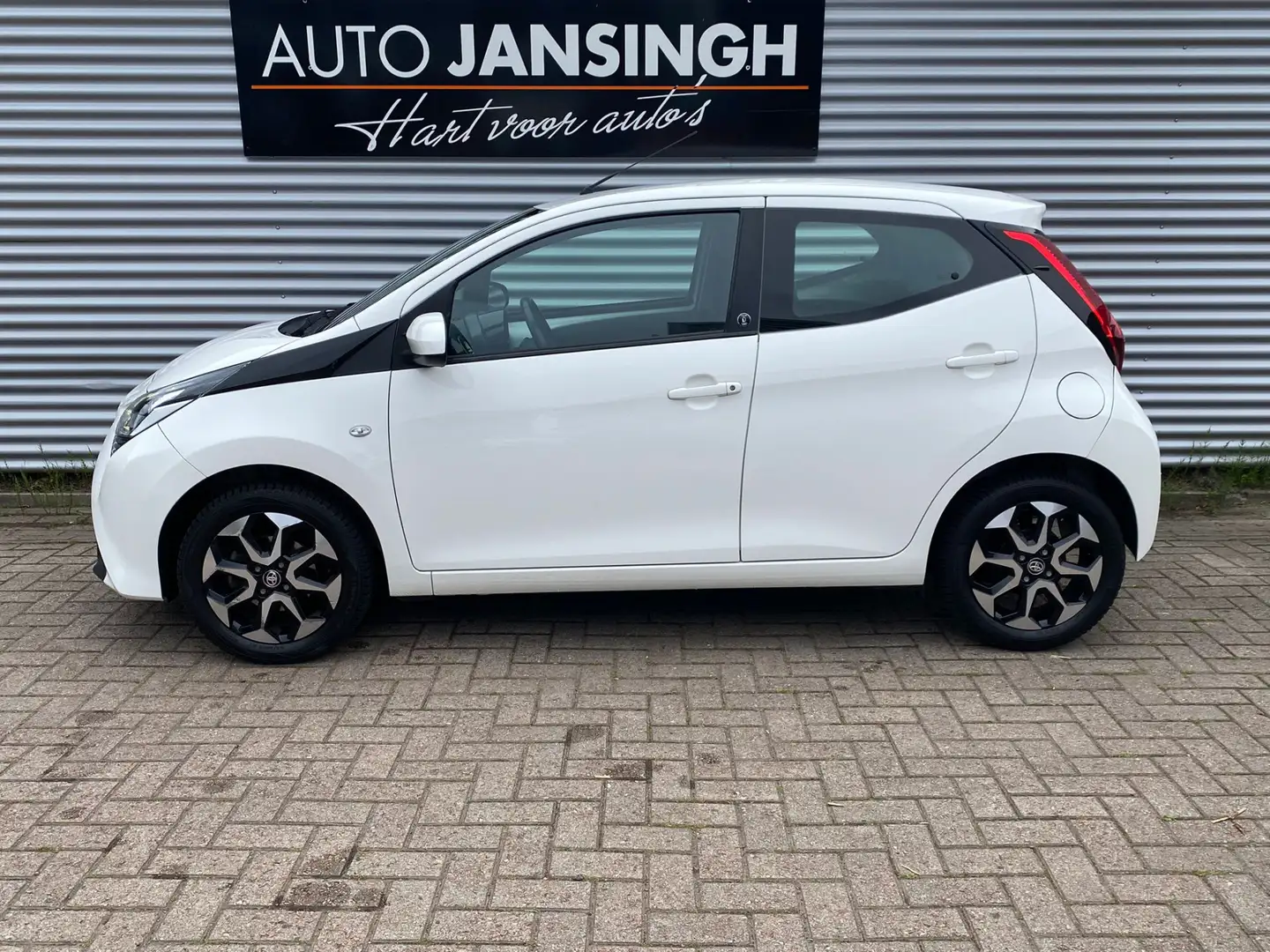 Toyota Aygo 1.0 VVT-i x-play | Airco | LM Velgen | Lage km sta Blanc - 2