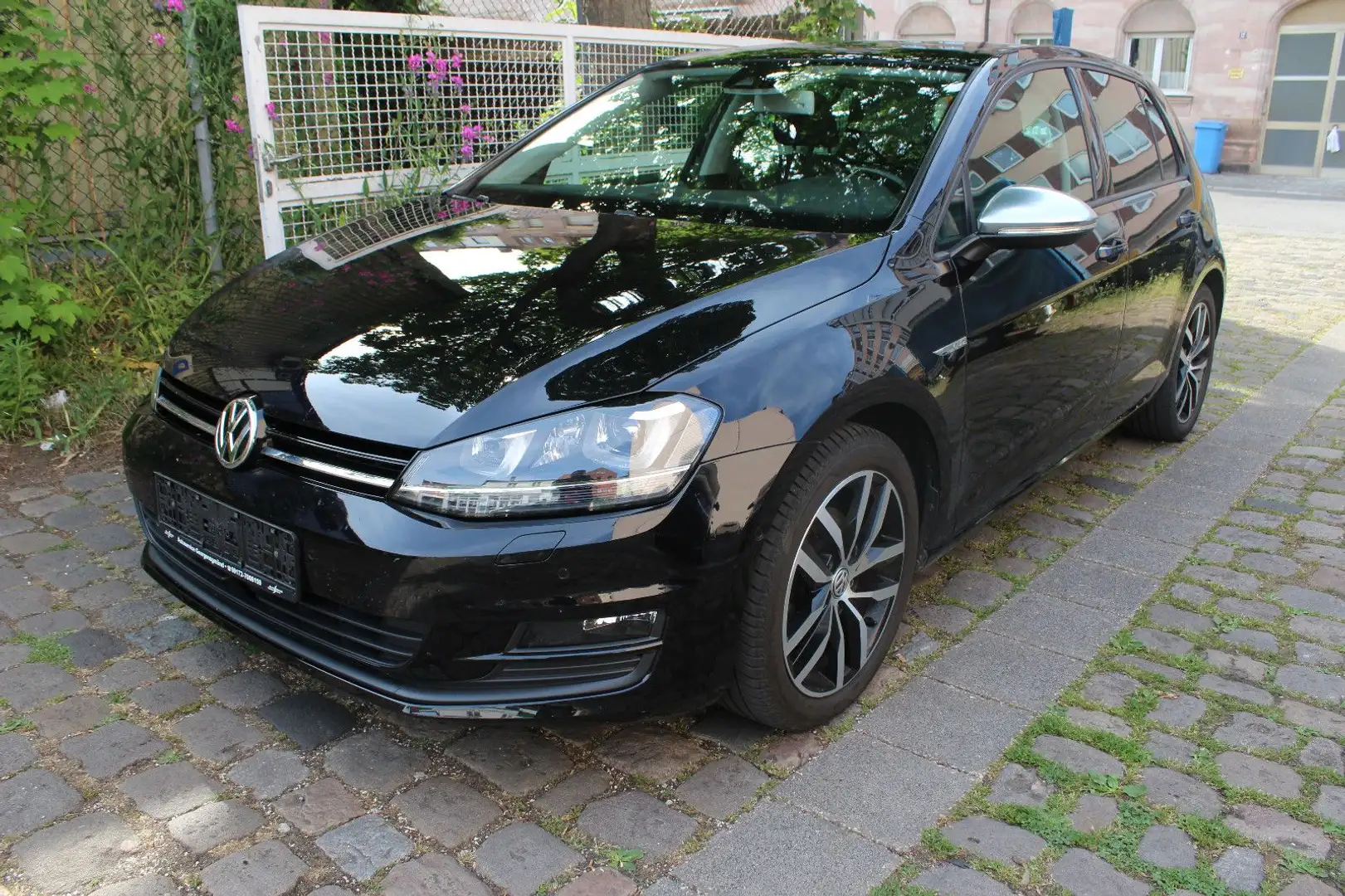 Volkswagen Golf Lim. Cup BMT 2.0 TDI Open Sky Navi Xenon Schwarz - 2