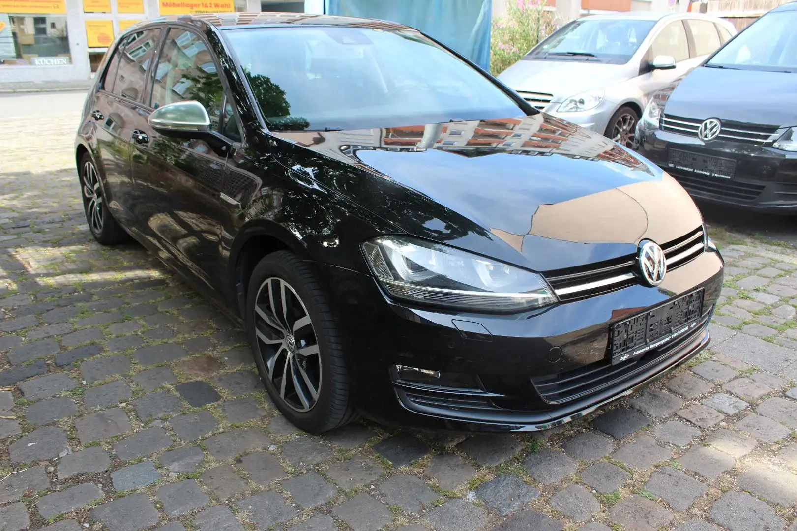 Volkswagen Golf Lim. Cup BMT 2.0 TDI Open Sky Navi Xenon Schwarz - 1