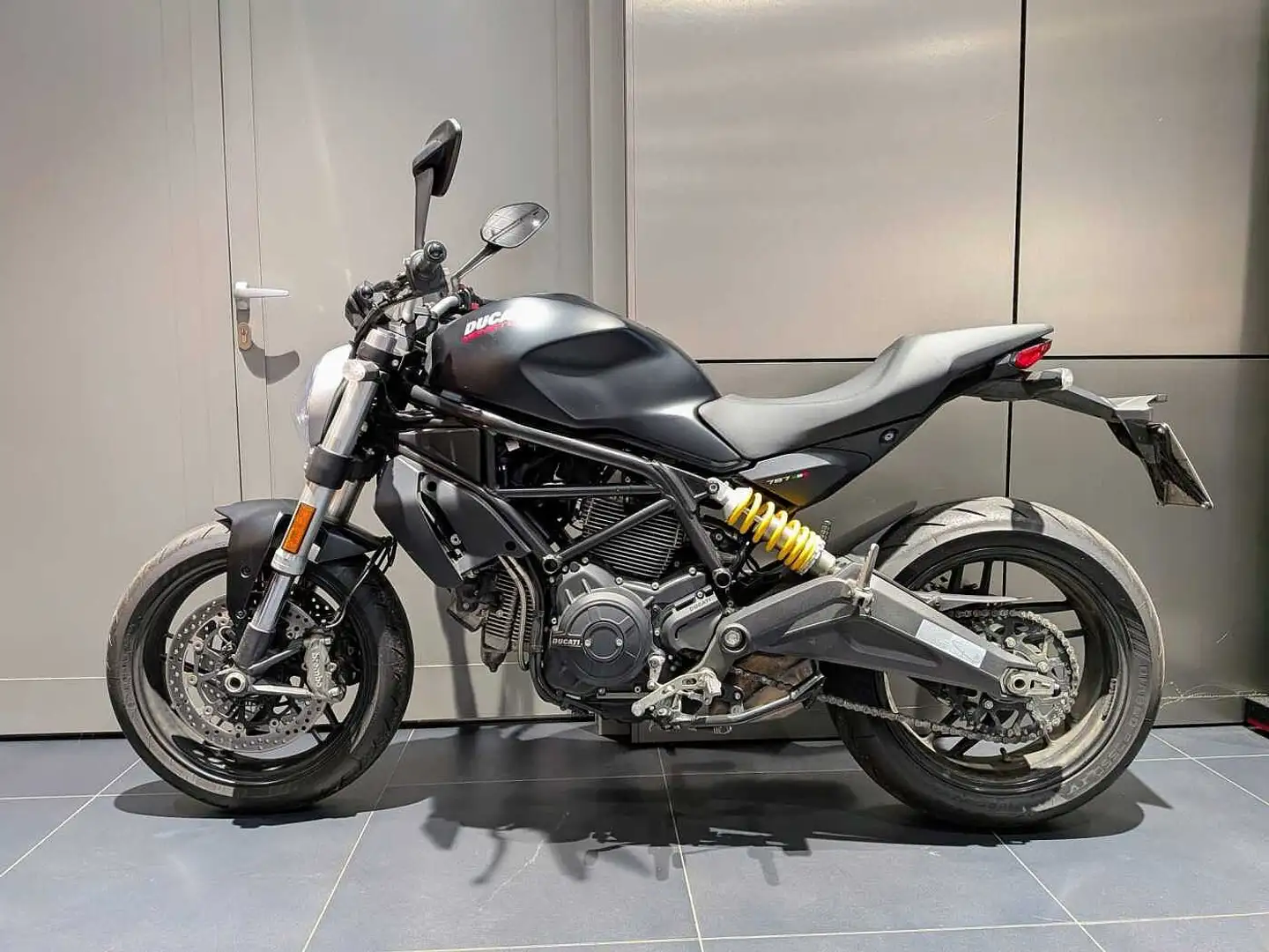 Ducati Monster 797 Monster Negro - 1