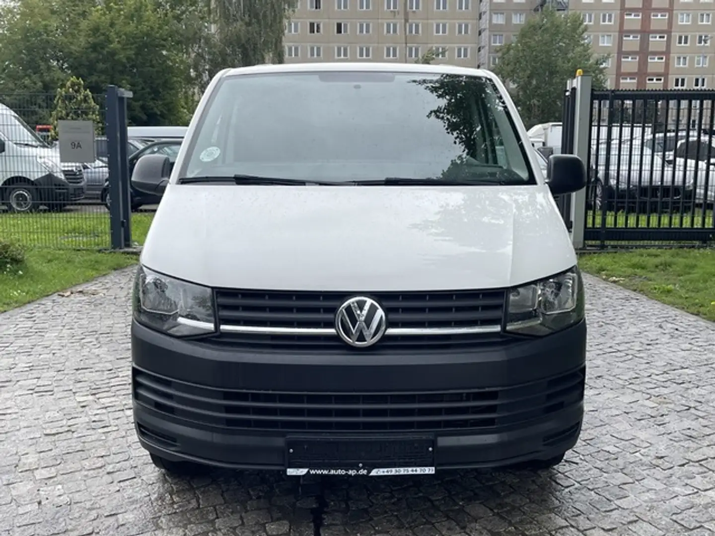Volkswagen T6 Transporter 2.0TDI LANG *AHK*WEBASTO*KLIMA* Blanc - 2