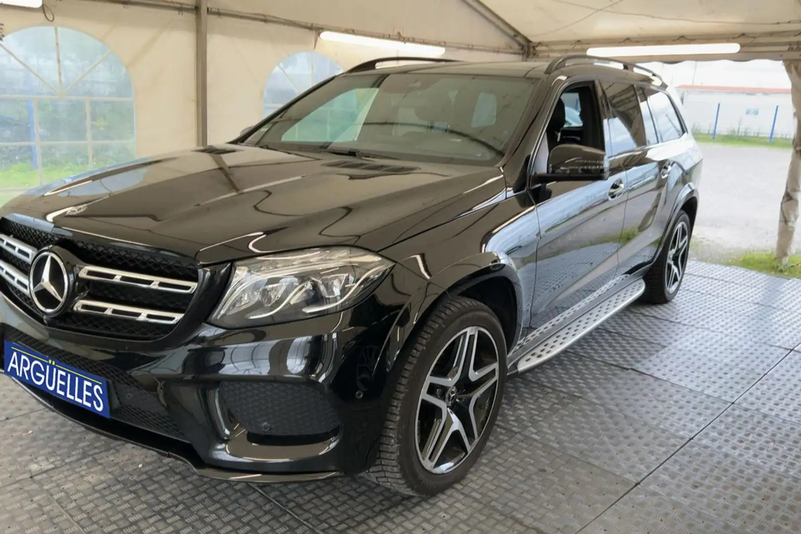 Mercedes-Benz GLS 500 4Matic Aut. Schwarz - 2