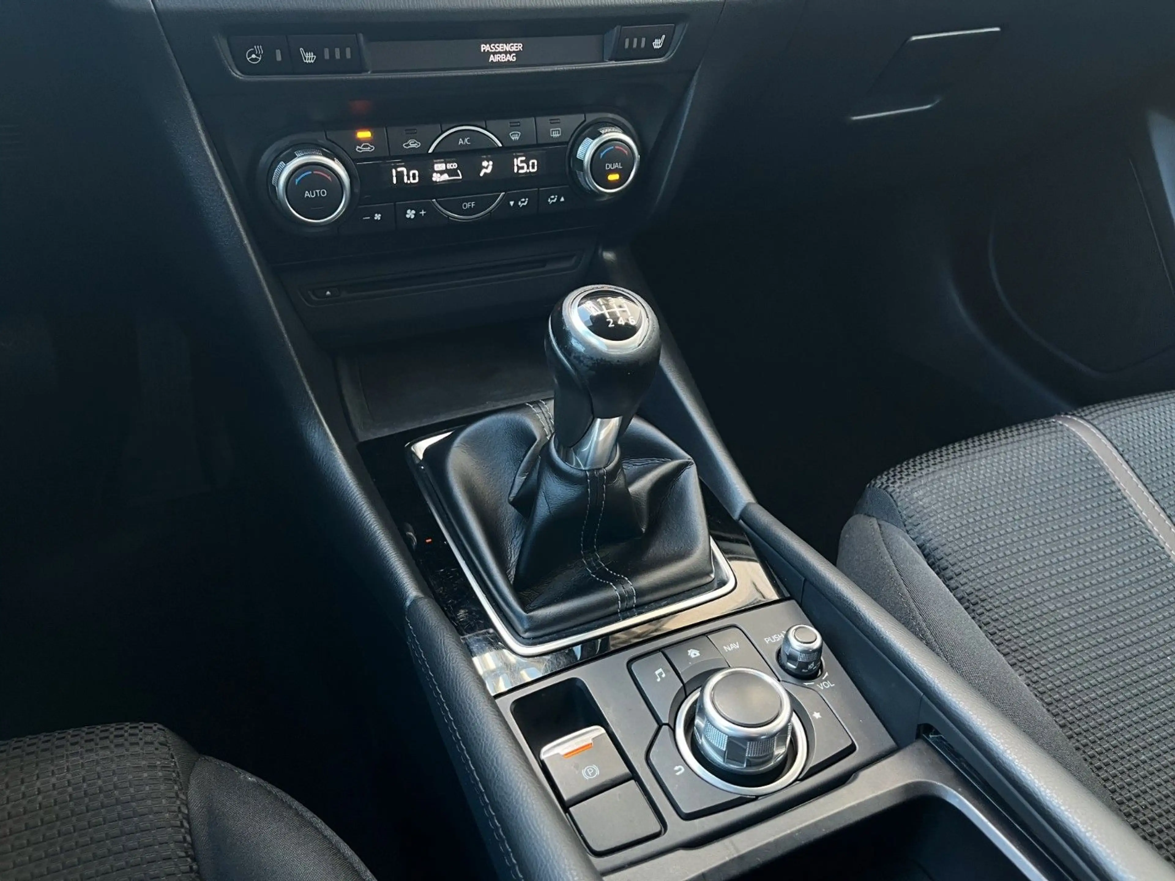 Mazda 3 Lim. Exclusive-Line*Navi*SHZ*LenkradHzg*PDC*DAB — photo 12