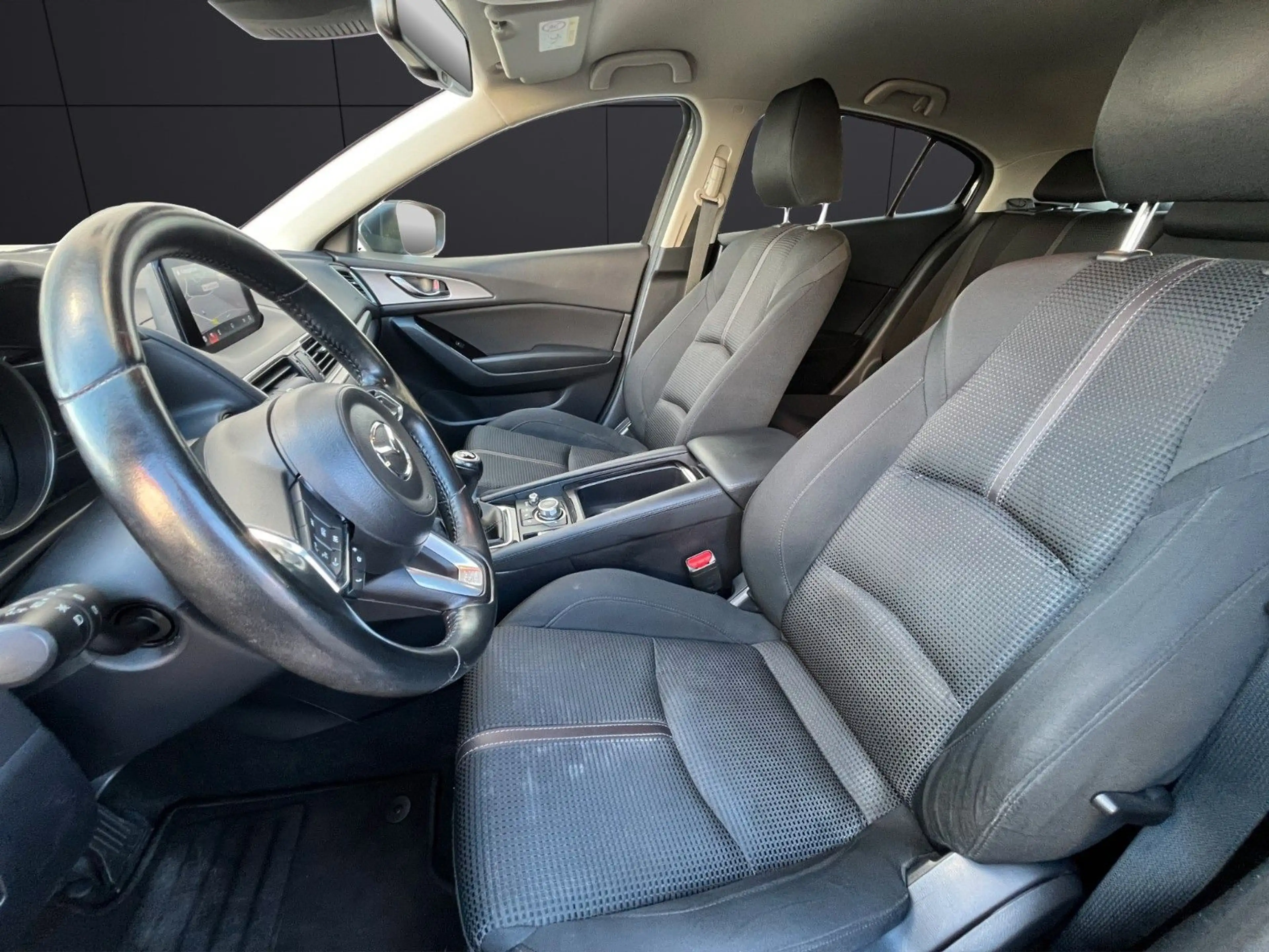 Mazda 3 Lim. Exclusive-Line*Navi*SHZ*LenkradHzg*PDC*DAB — photo 6
