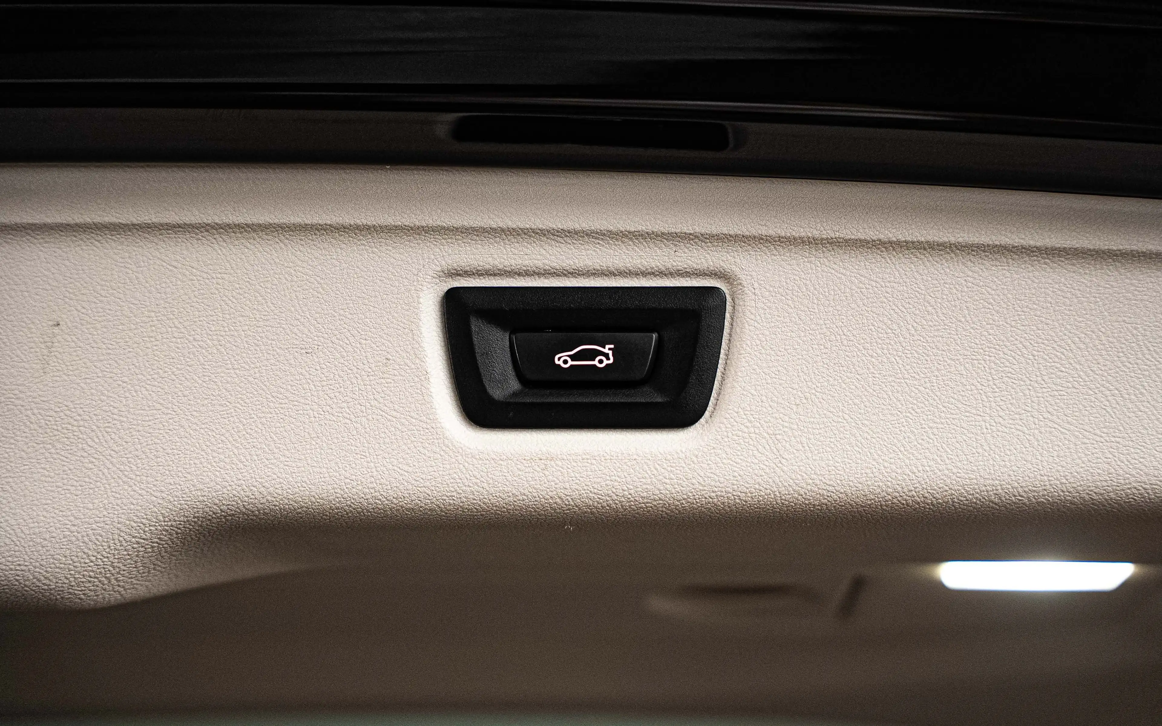 BMW 316 Touring 316 dA Sportline — photo 7