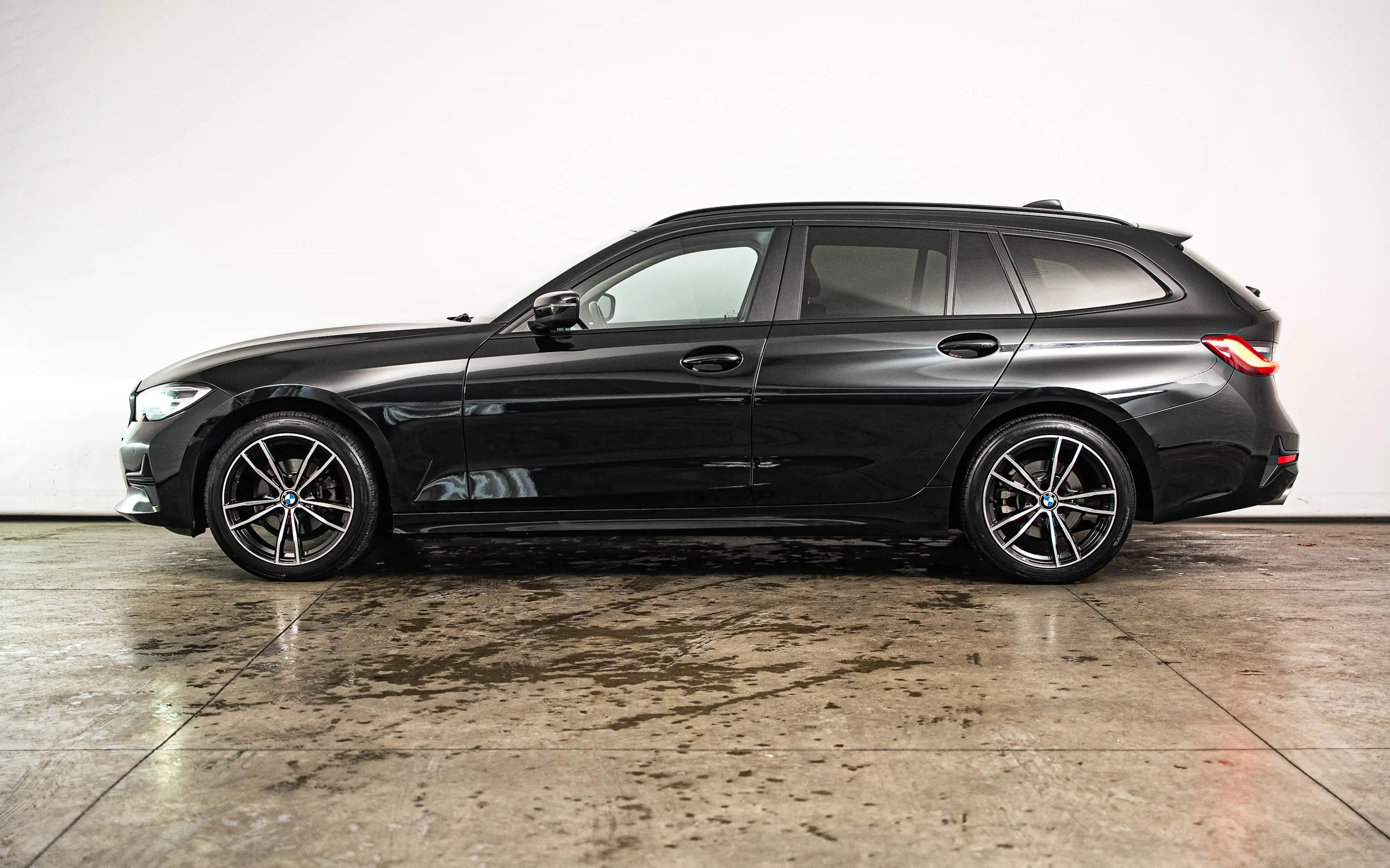 BMW 316 Touring 316 dA Sportline — photo 3