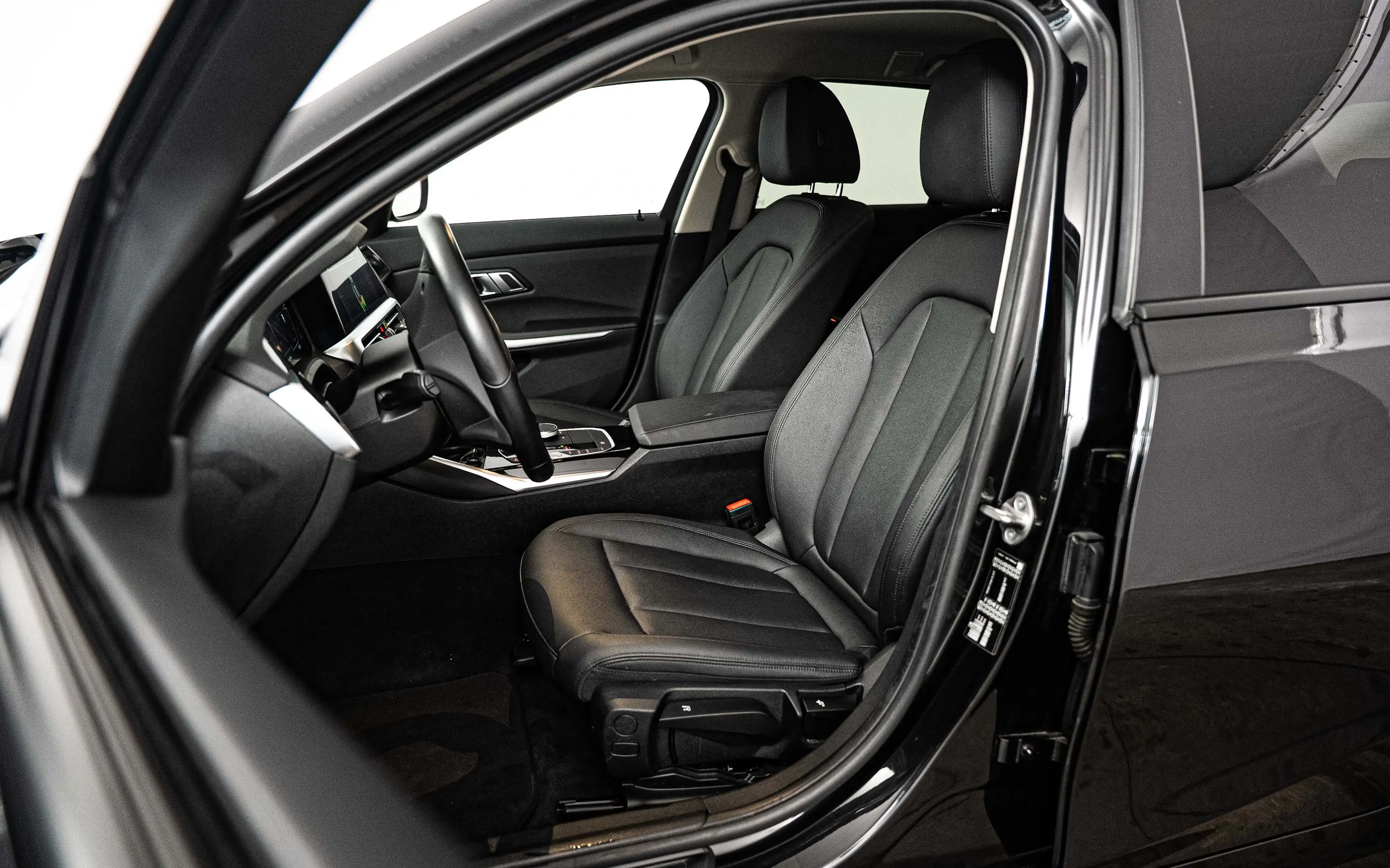 BMW 316 Touring 316 dA Sportline — photo 10