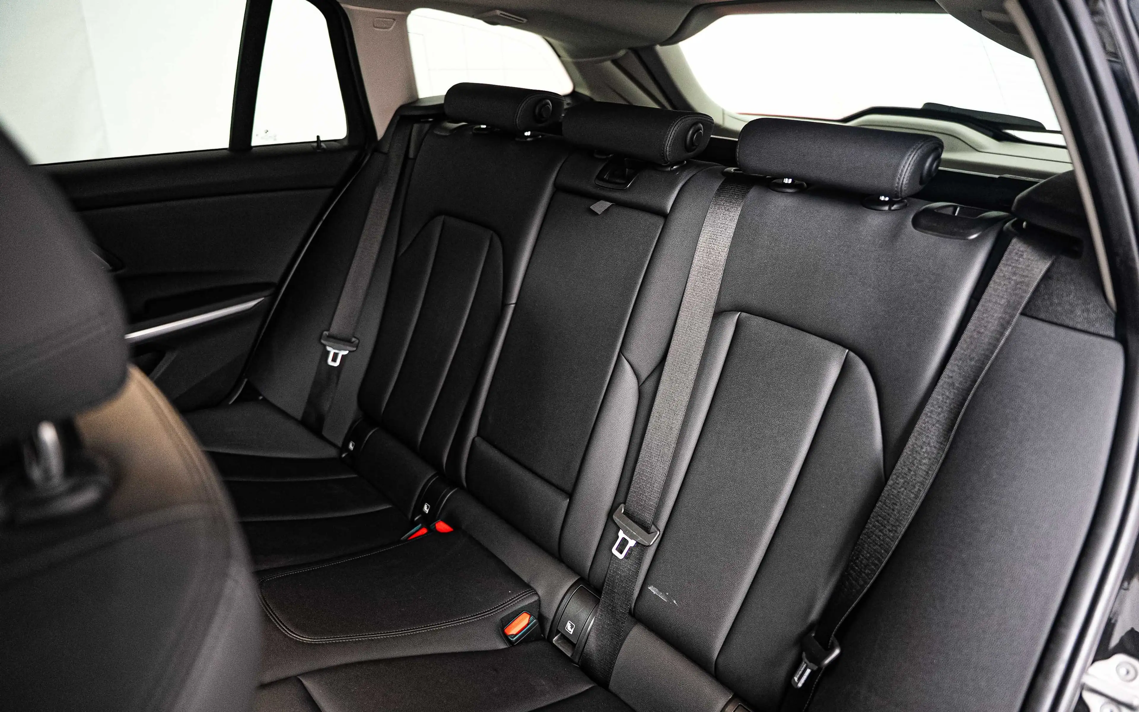 BMW 316 Touring 316 dA Sportline — photo 8
