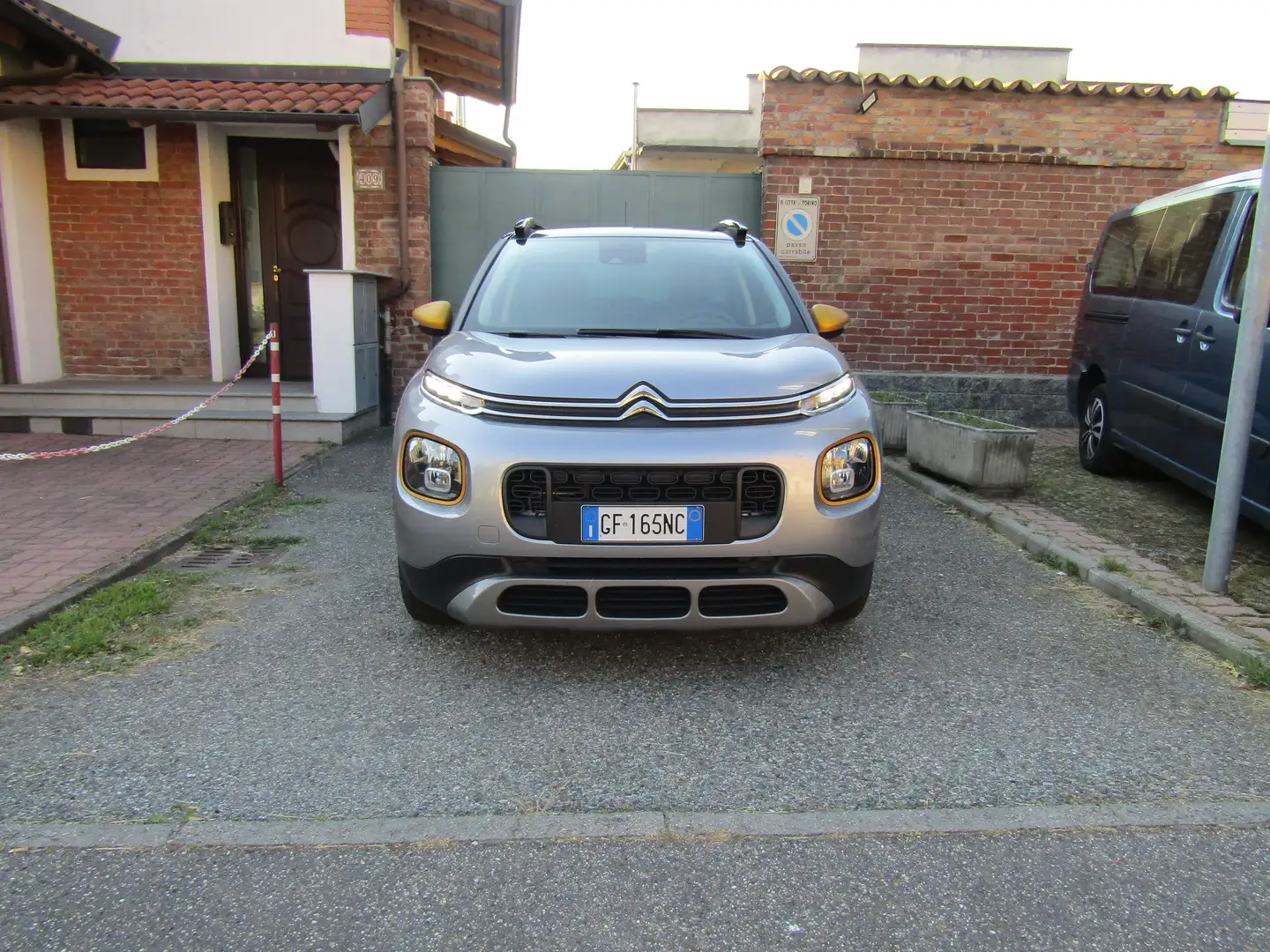 Citroen C3 Aircross 1.5 110CV "67.100 km" Shine "Rip Curl", Carplay Grijs - 2