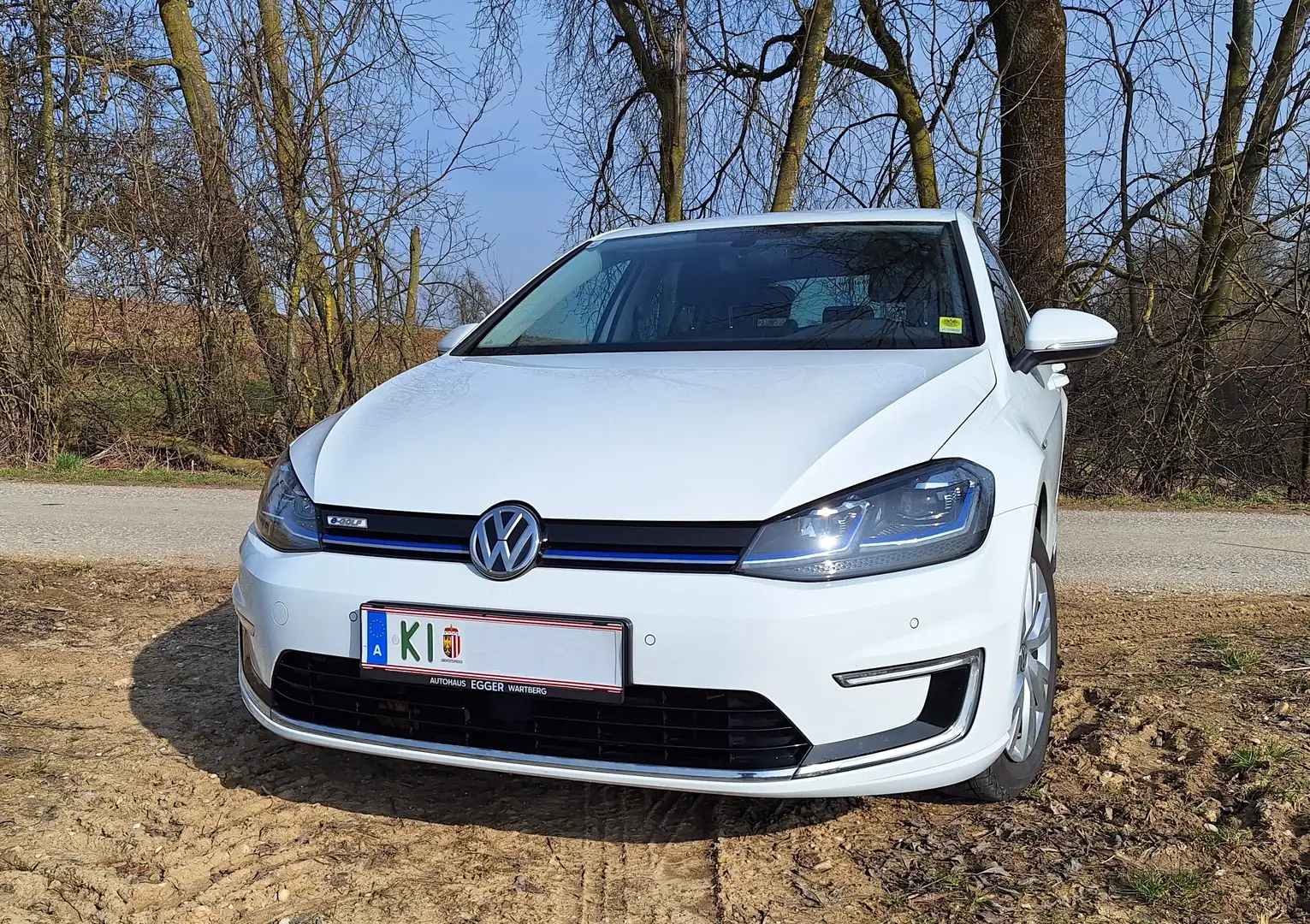 Volkswagen e-Golf e-Golf 35,8kWh (mit Batterie) Weiß - 1
