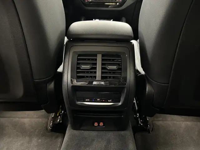 BMW X4 view 16