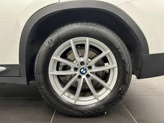 BMW X4 view 6
