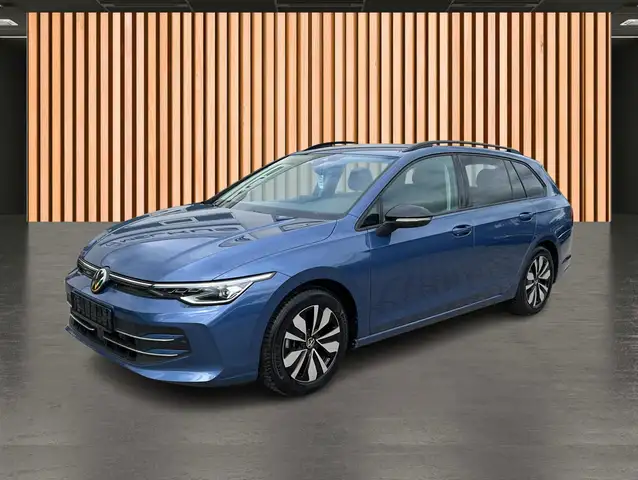 Volkswagen Golf view 2