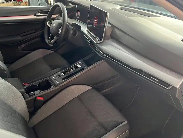 Volkswagen Golf view 12