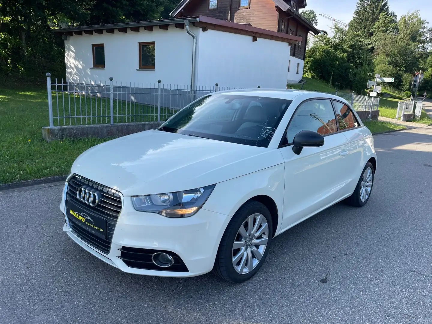 Audi A1 attraction Weiß - 1